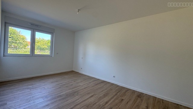 Appartement F4 rez-de-chaussée, terrasse,garage, proche des frontières GD. Luxembourg et Belgique. — photo 17