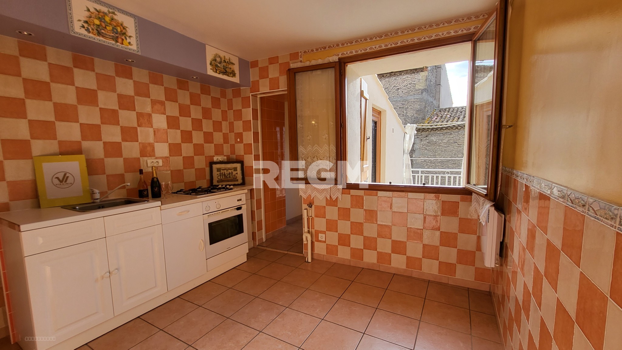 Bien immobilier à vendre à Montblanc, 154 m², 4 pièces – photo 2 sur 17