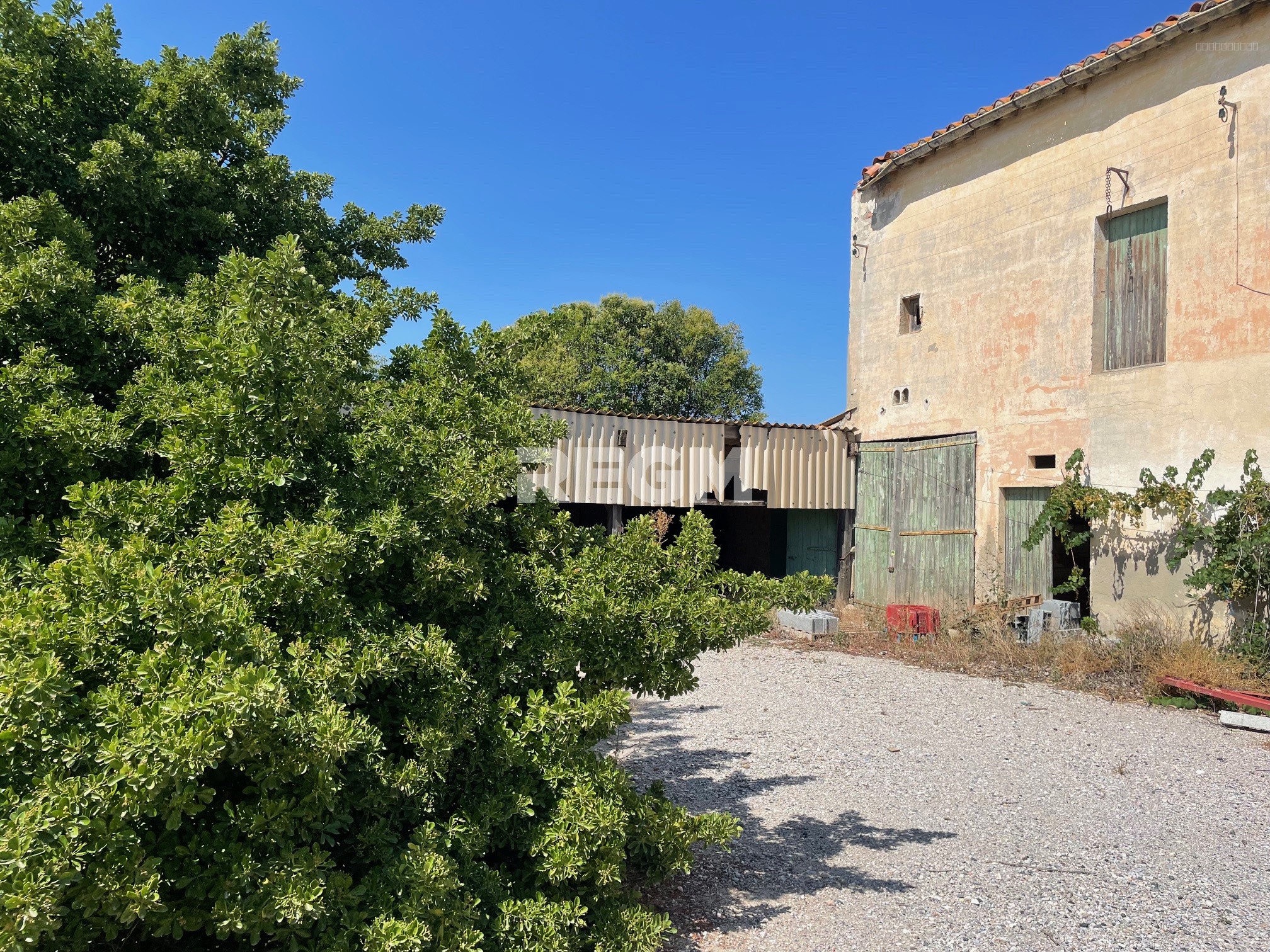 Bien immobilier à vendre à St esteve, 200 m², 4 pièces – photo 1 sur 10