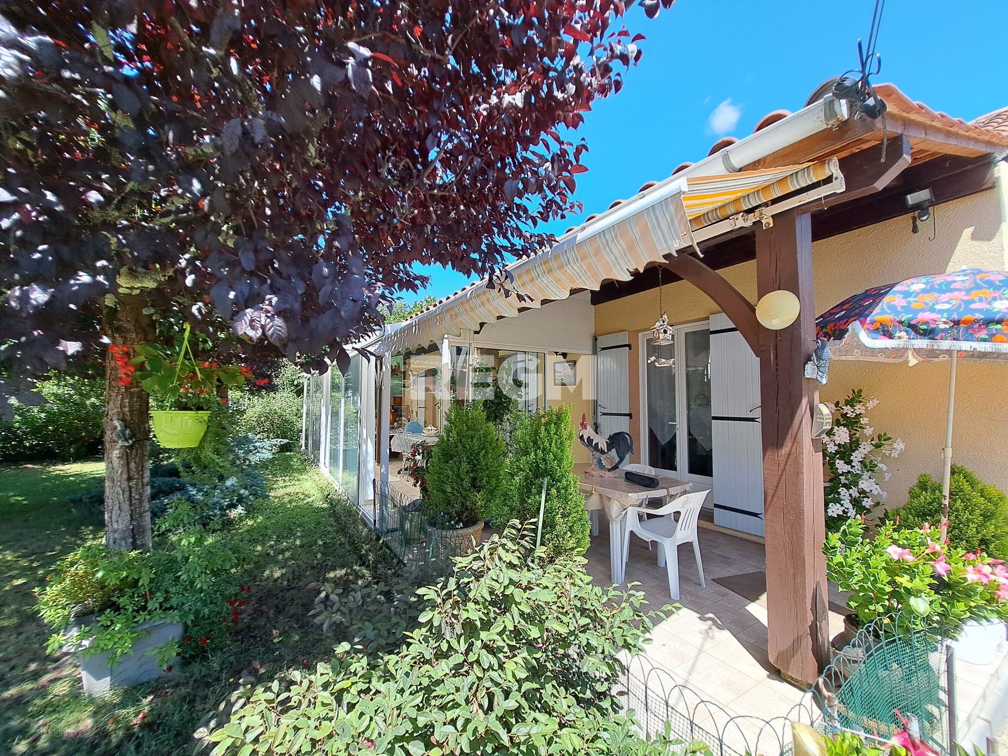 Maison à vendre à St pierre d eyraud, 92 m², 4 pièces – photo 2 sur 17