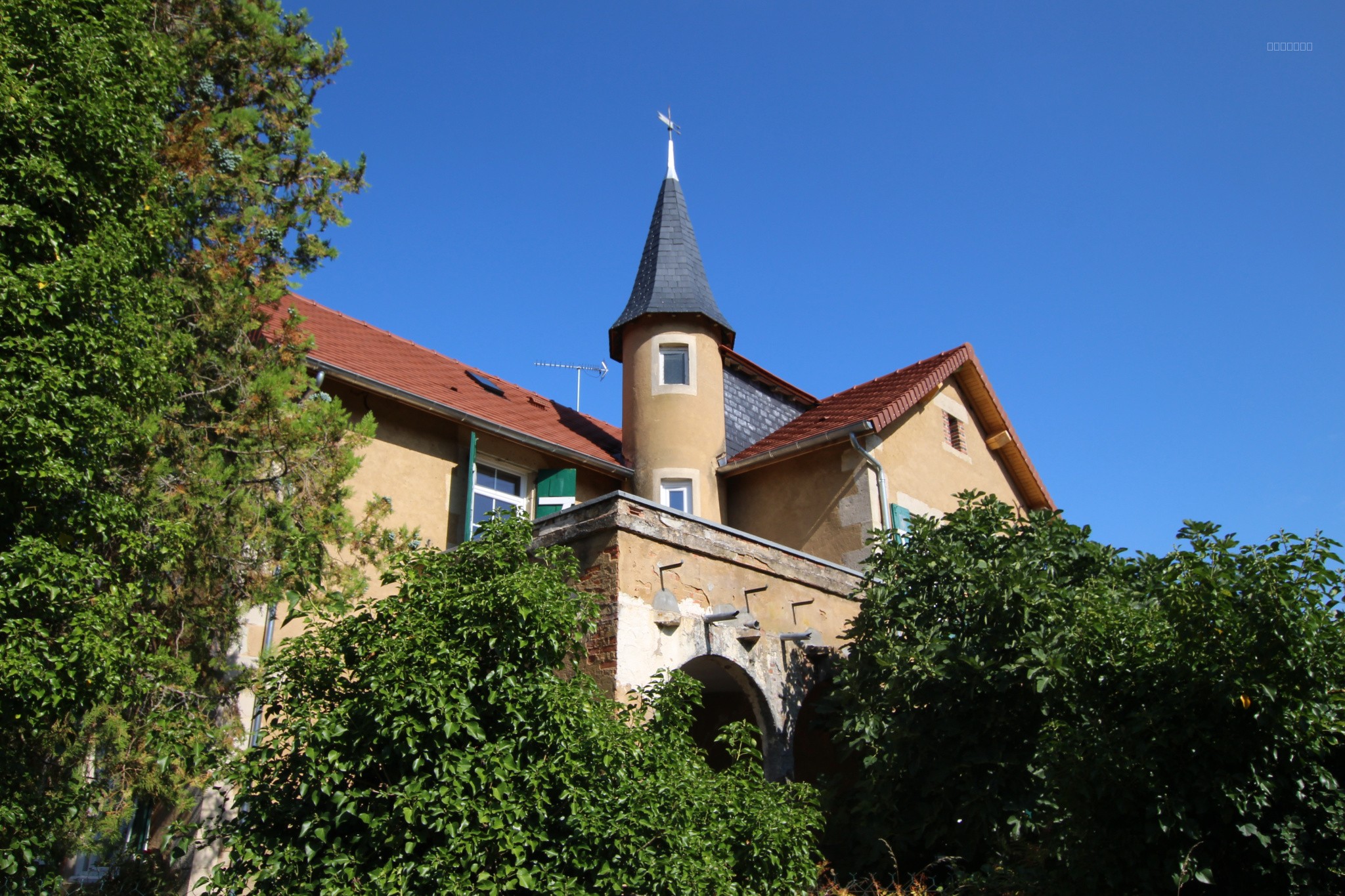 Maison à vendre à Serbannes, 145,17 m², 7 pièces – photo 1 sur 20