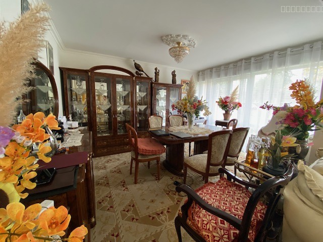 Appartement à vendre à Gaillon, 965 m², 6 pièces – photo 1 sur 6