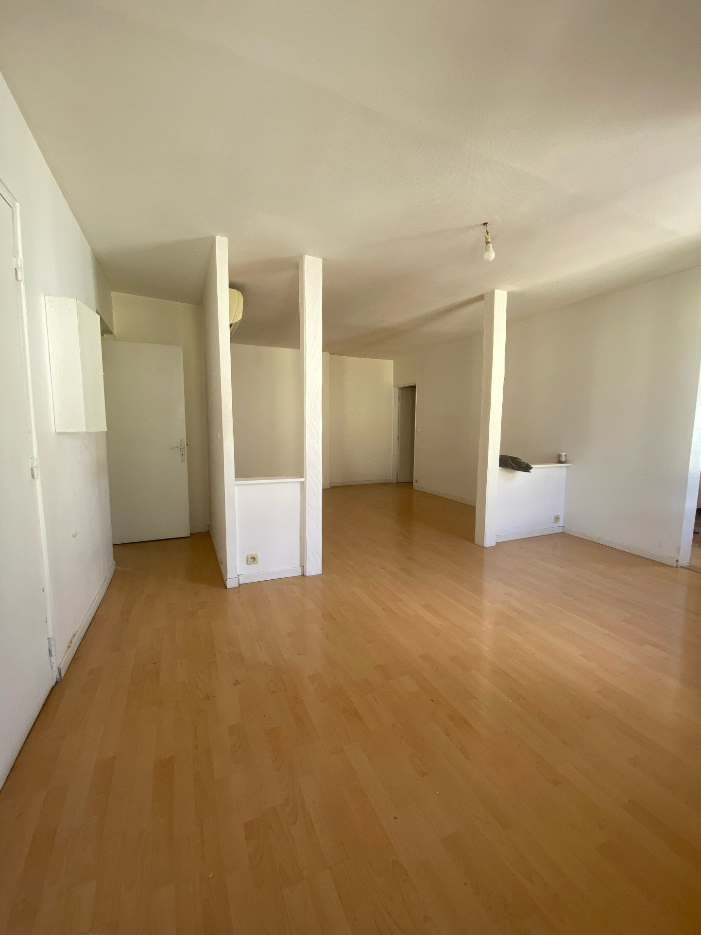 Appartement à vendre à Vernon, 550 m², 2 pièces – photo 1 sur 5
