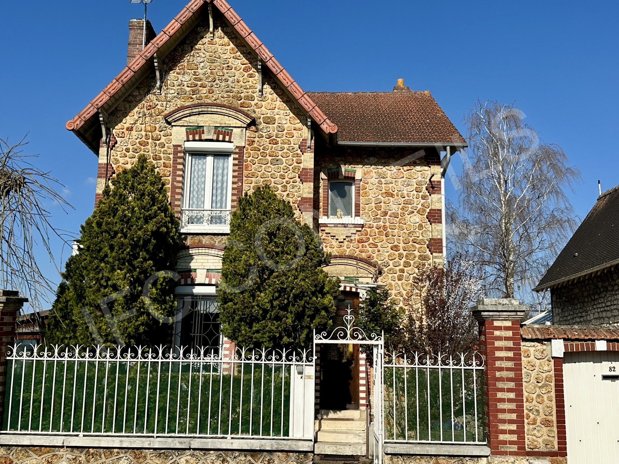 Maison à vendre à Vernon, 98 m², 5 pièces – photo 1 sur 9