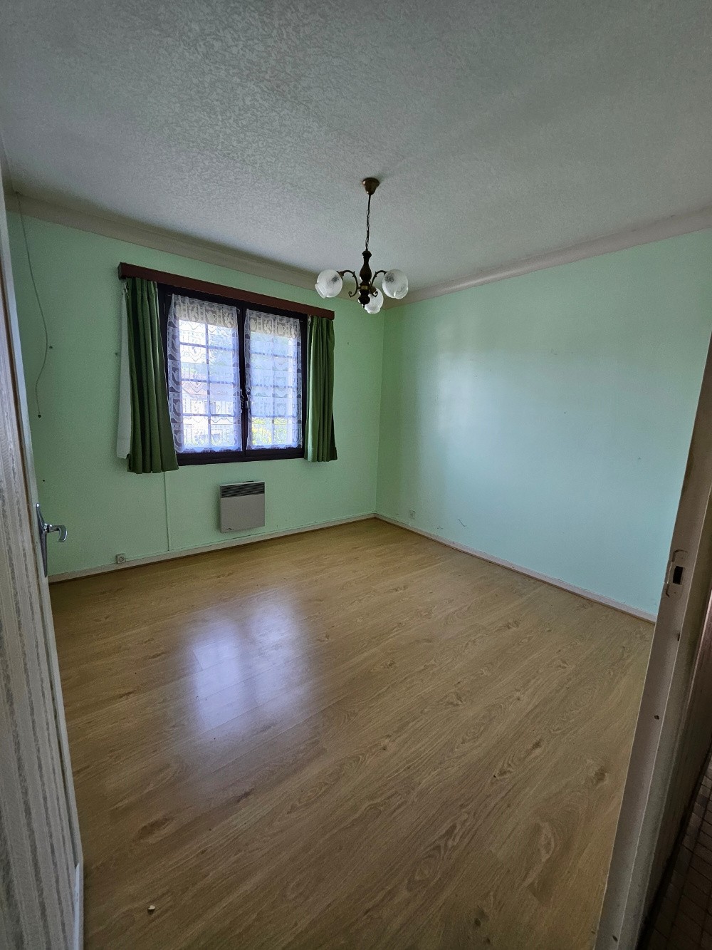 Maison à vendre à Vernon, 940 m², 6 pièces – photo 2 sur 6