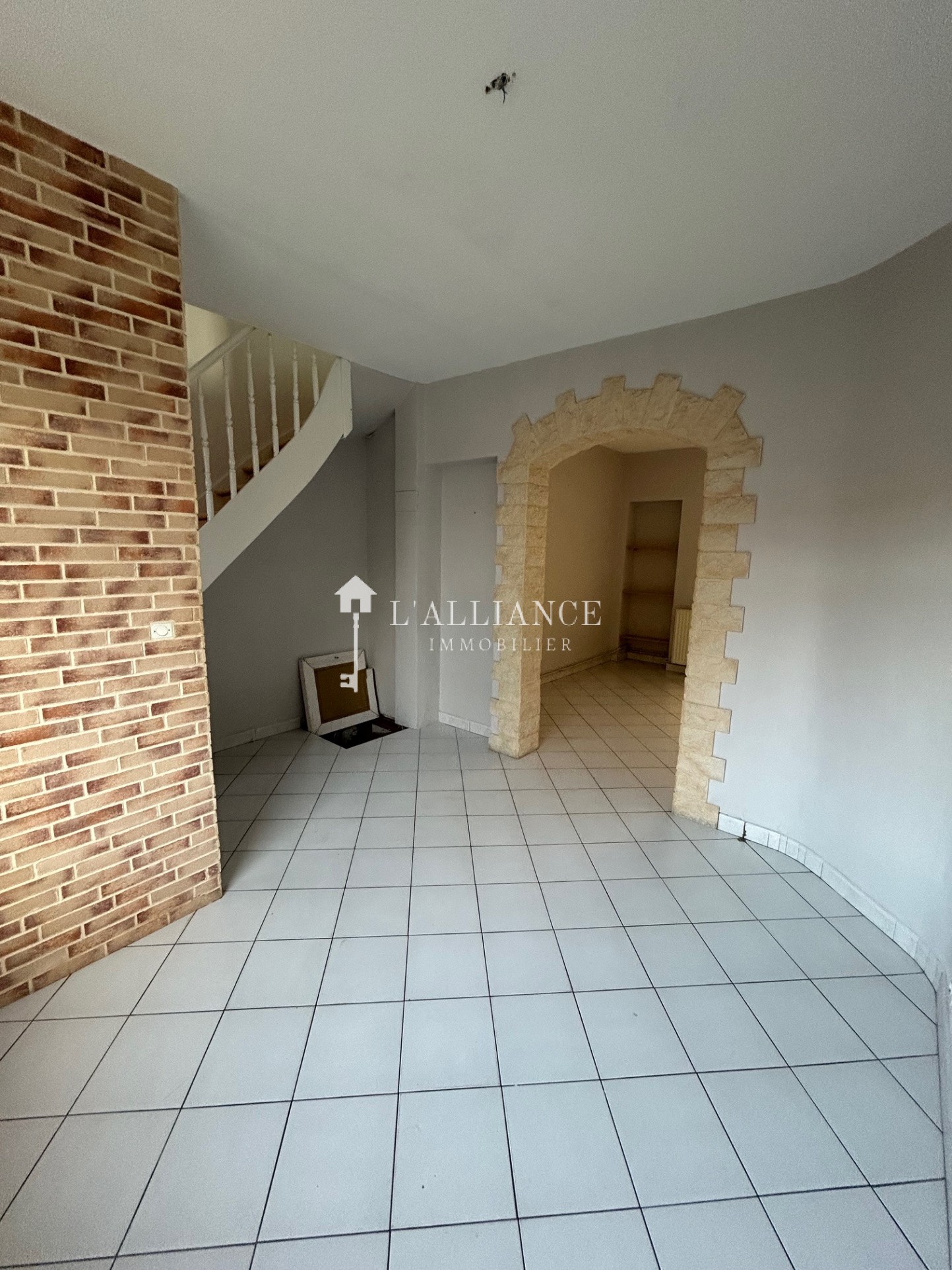 Maison à vendre à Lesquin, 300 m², 5 pièces – photo 2 sur 10