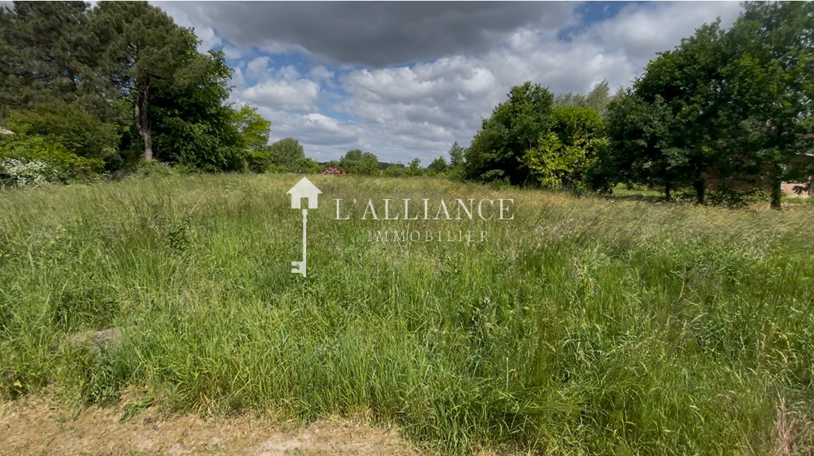 Bien immobilier à vendre à Templeuve en pevele, 1 079 m² – photo 1 sur 3