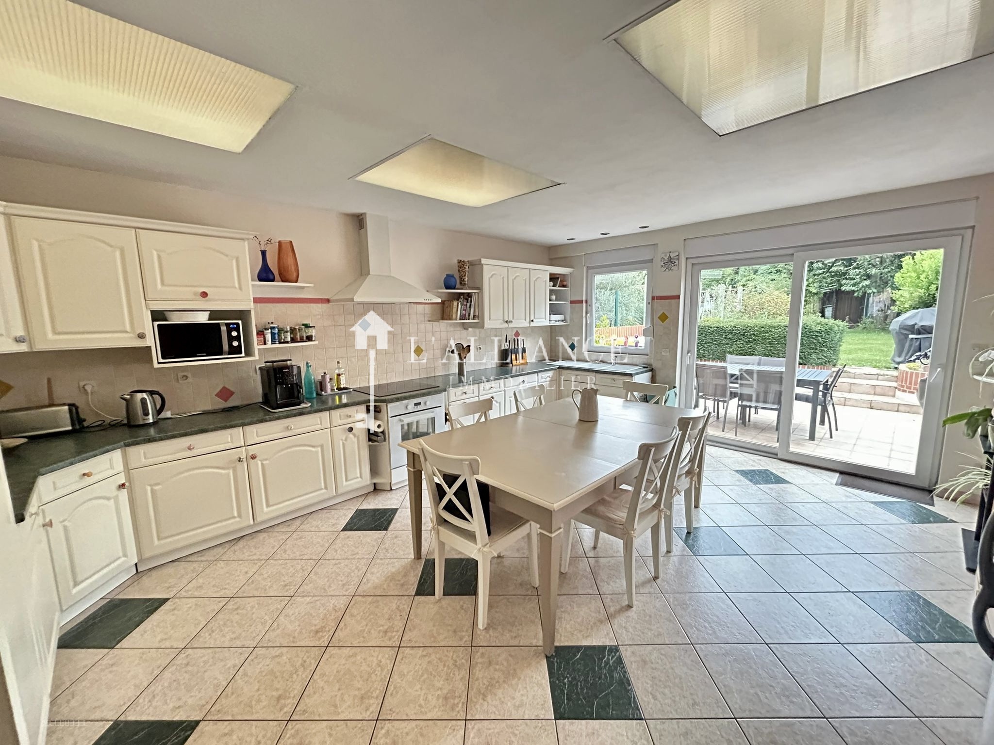Maison à vendre à Lesquin, 144 m², 6 pièces – photo 2 sur 9