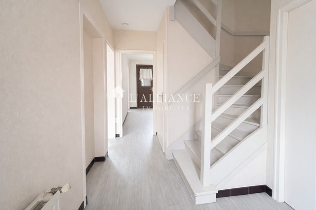 Maison à vendre à Lesquin, 83 m², 4 pièces – photo 2 sur 6