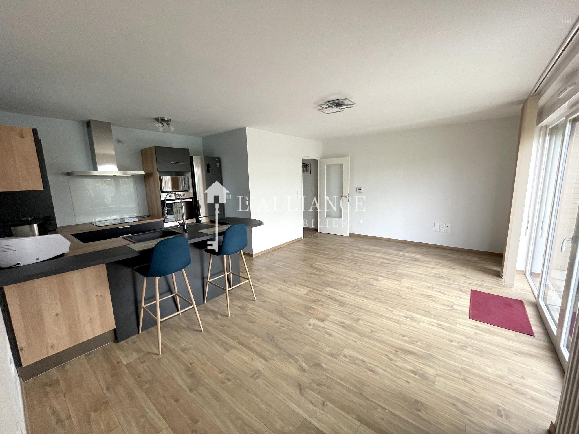 Appartement à vendre à Lesquin, 67 m², 4 pièces – photo 1 sur 8