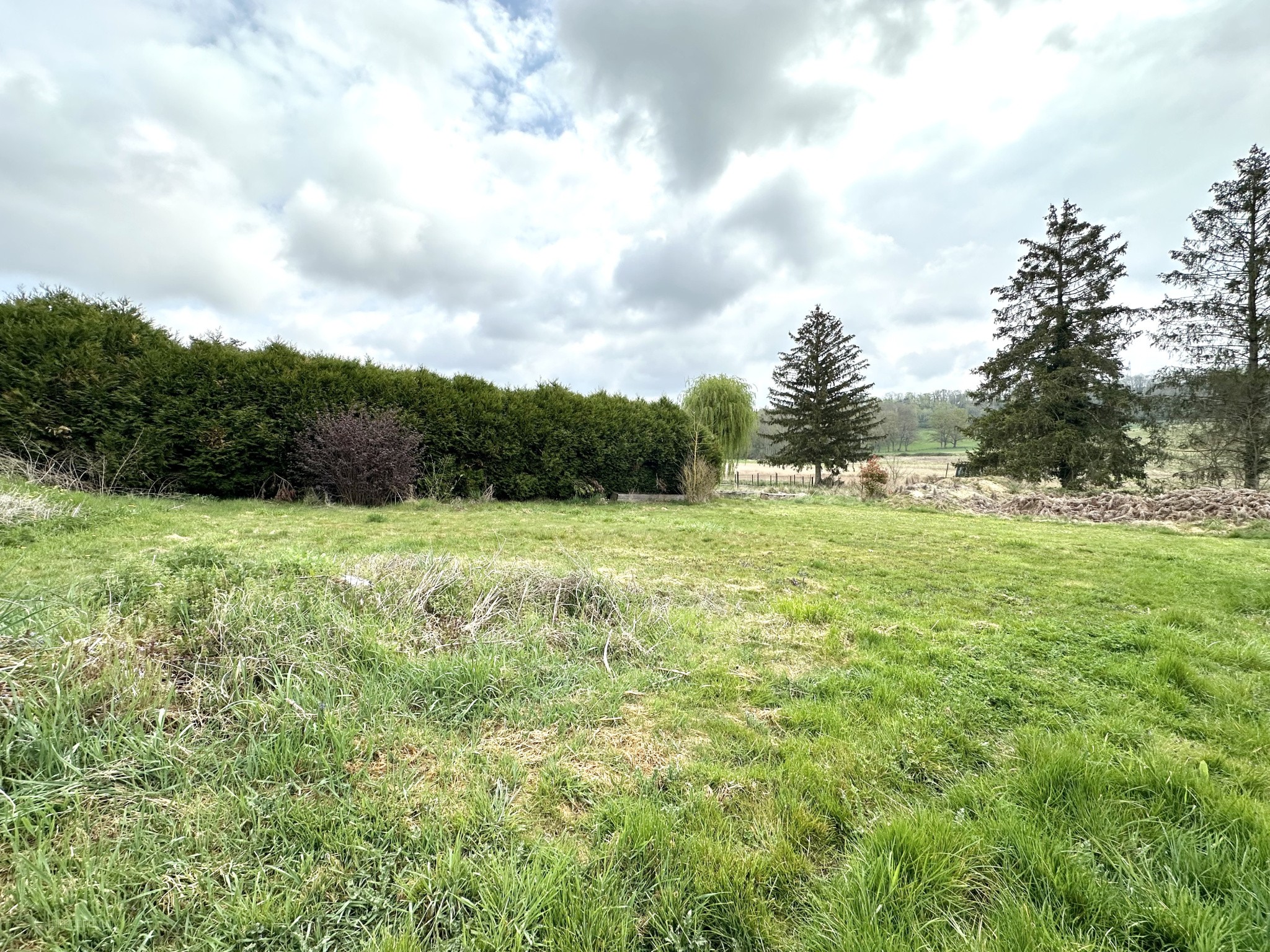 Terrain à vendre à Gueux, 1 571 m² – photo 2 sur 2