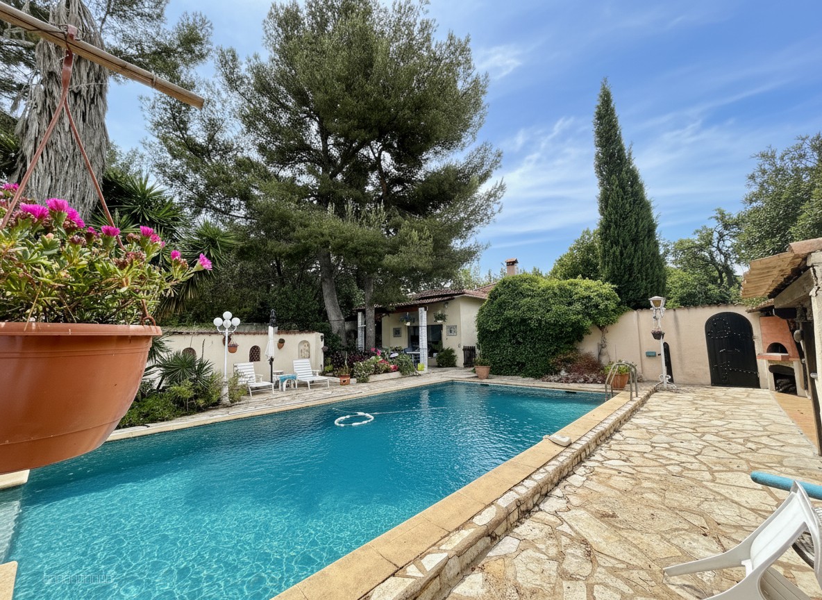Maison à vendre à Marseille, 115 m², 4 pièces – photo 2 sur 20