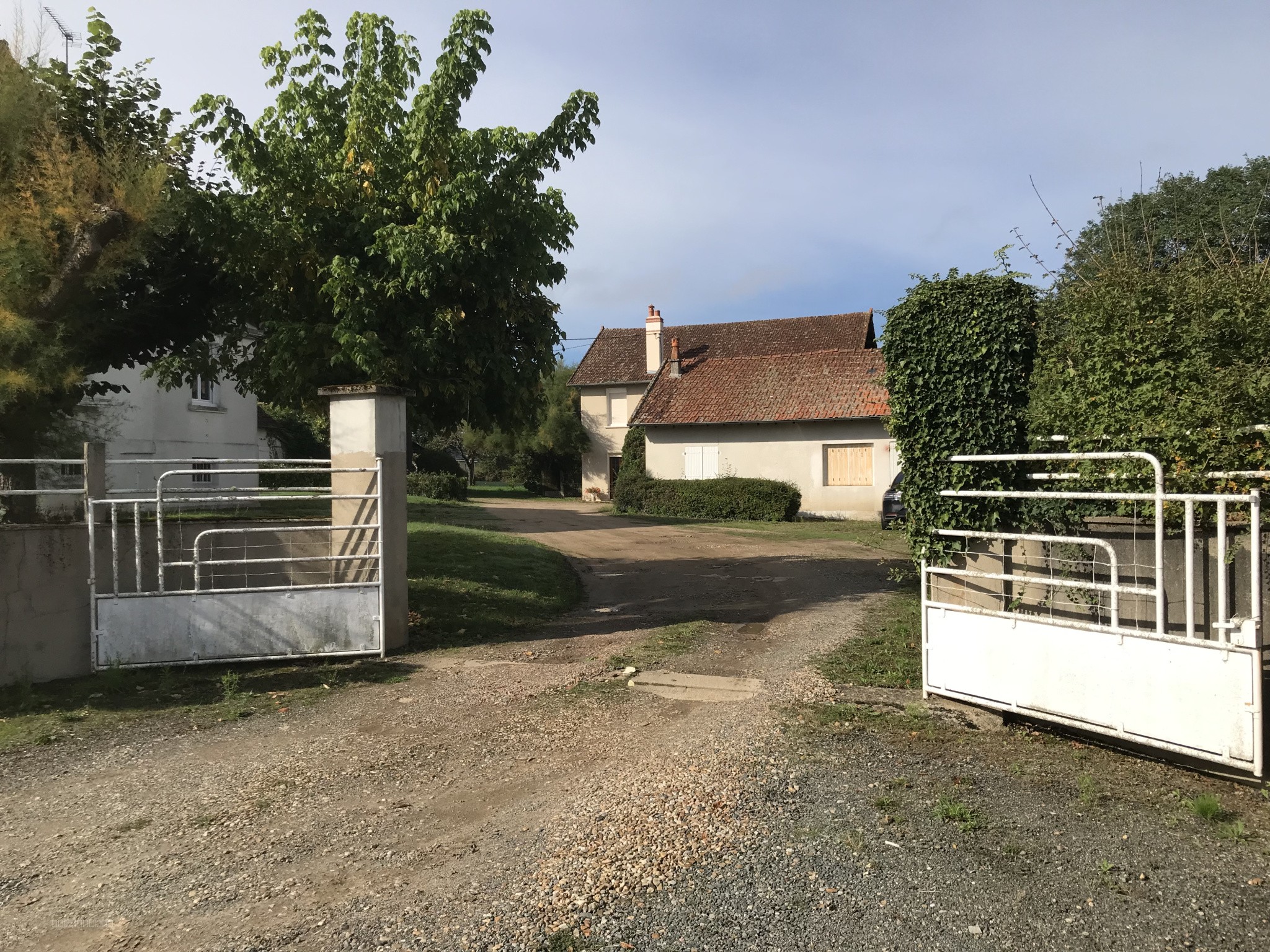 Bien immobilier à vendre à Cossaye, 15 m², 12 pièces – photo 2 sur 20