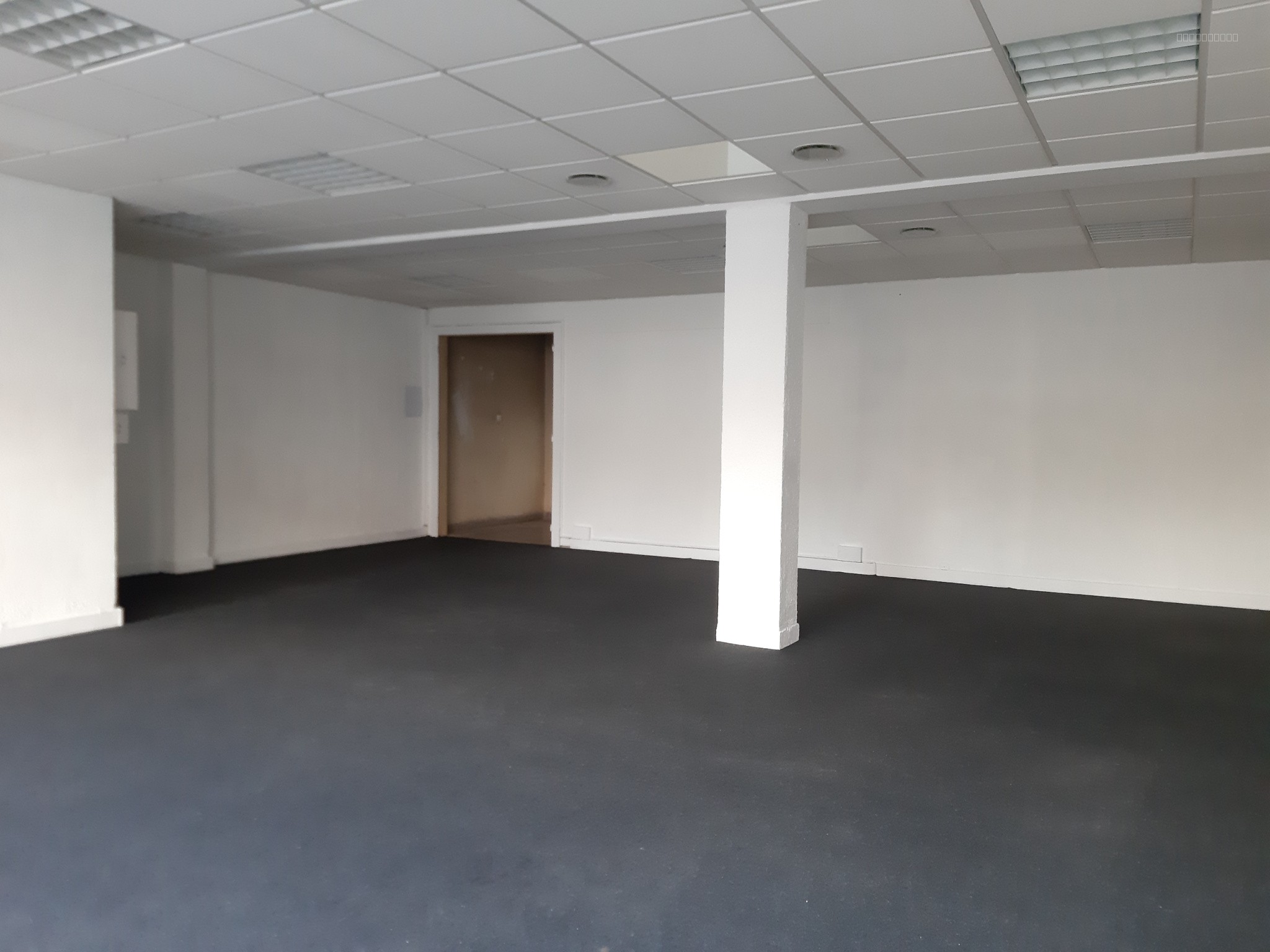 Local Professionnel de 70m2, 24 rue Dauphine 88100 Saint-Dié — photo 3