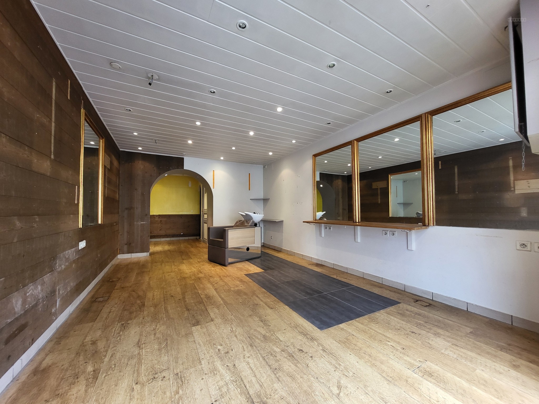 Local commercial de 33m2, 5 rue de la Bolle 88100 Saint-Dié — photo 3