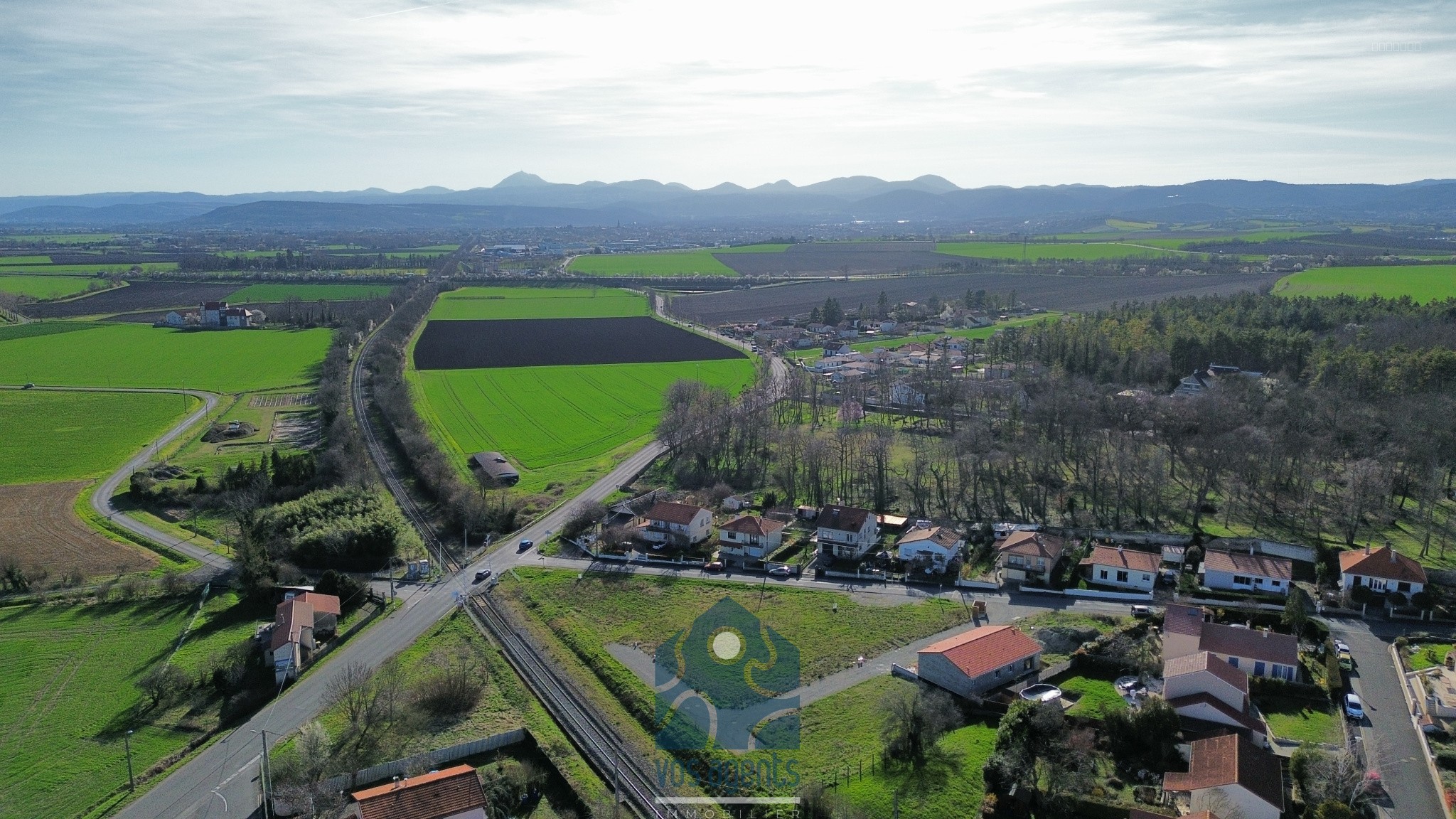 Terrain à vendre à Pessat villeneuve, 558 m² – photo 3 sur 9