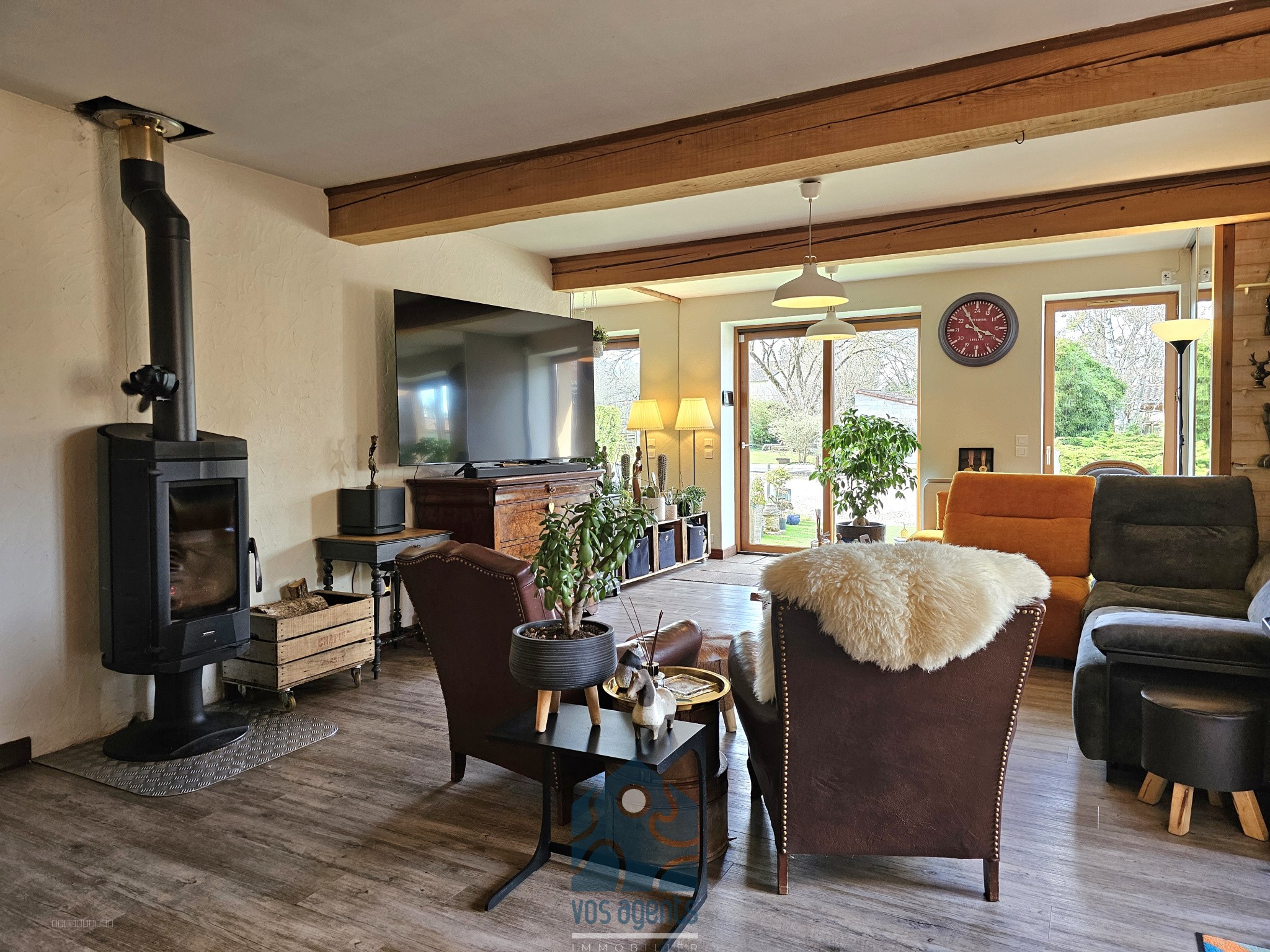 Bien immobilier à vendre à Puy guillaume, 60 m², 6 pièces – photo 2 sur 20