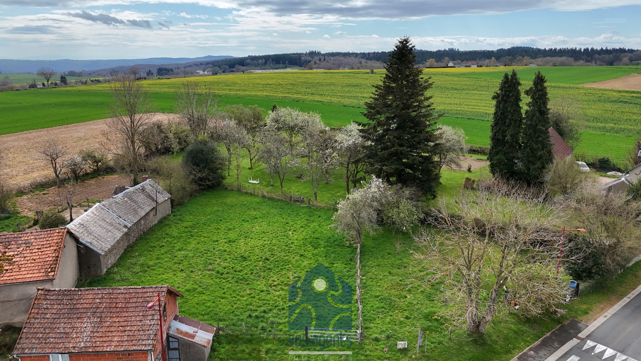 Maison à vendre à Beauregard vendon, 600 m², 4 pièces – photo 1 sur 6
