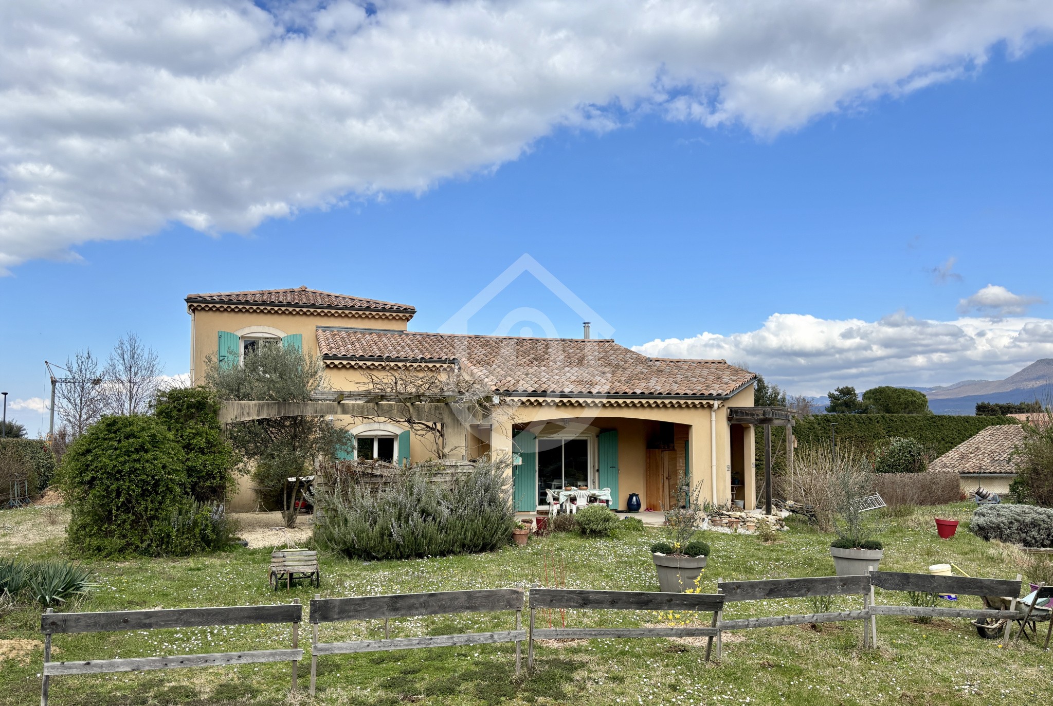 Maison à vendre à Upie, 144 m², 6 pièces – photo 1 sur 20