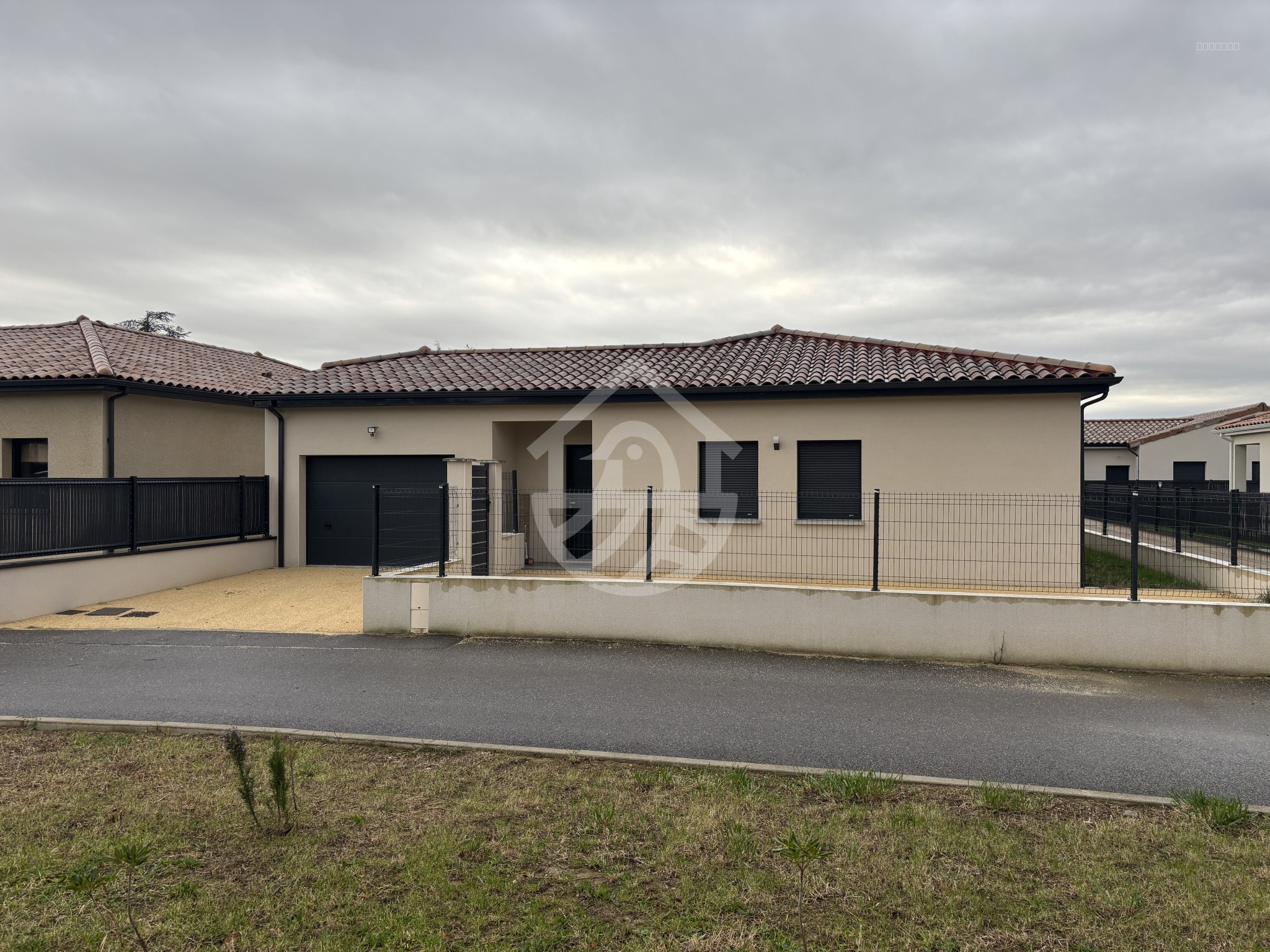 ROMANS-SUR-ISÈRE : Villa de plain pied - 3 chambres - Garage — photo 1