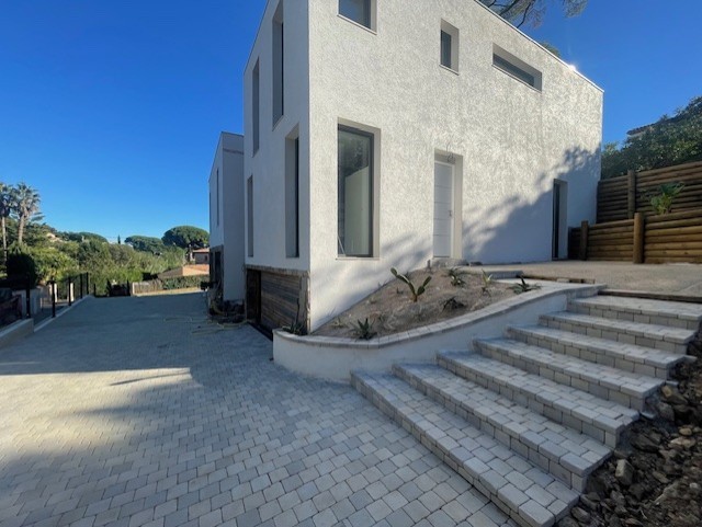 Trois Maisons Neuves à Cavalaire-sur-Mer — photo 4