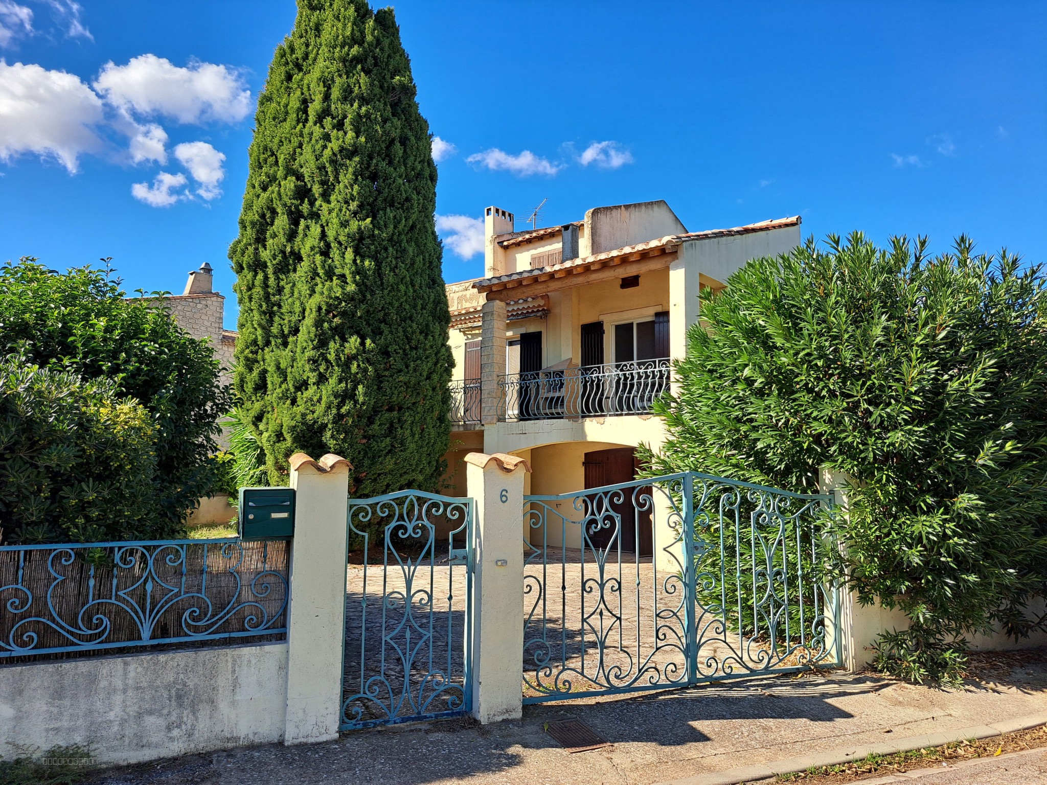 Villa à vendre à Arles, 175 m², 5 pièces – photo 2 sur 10