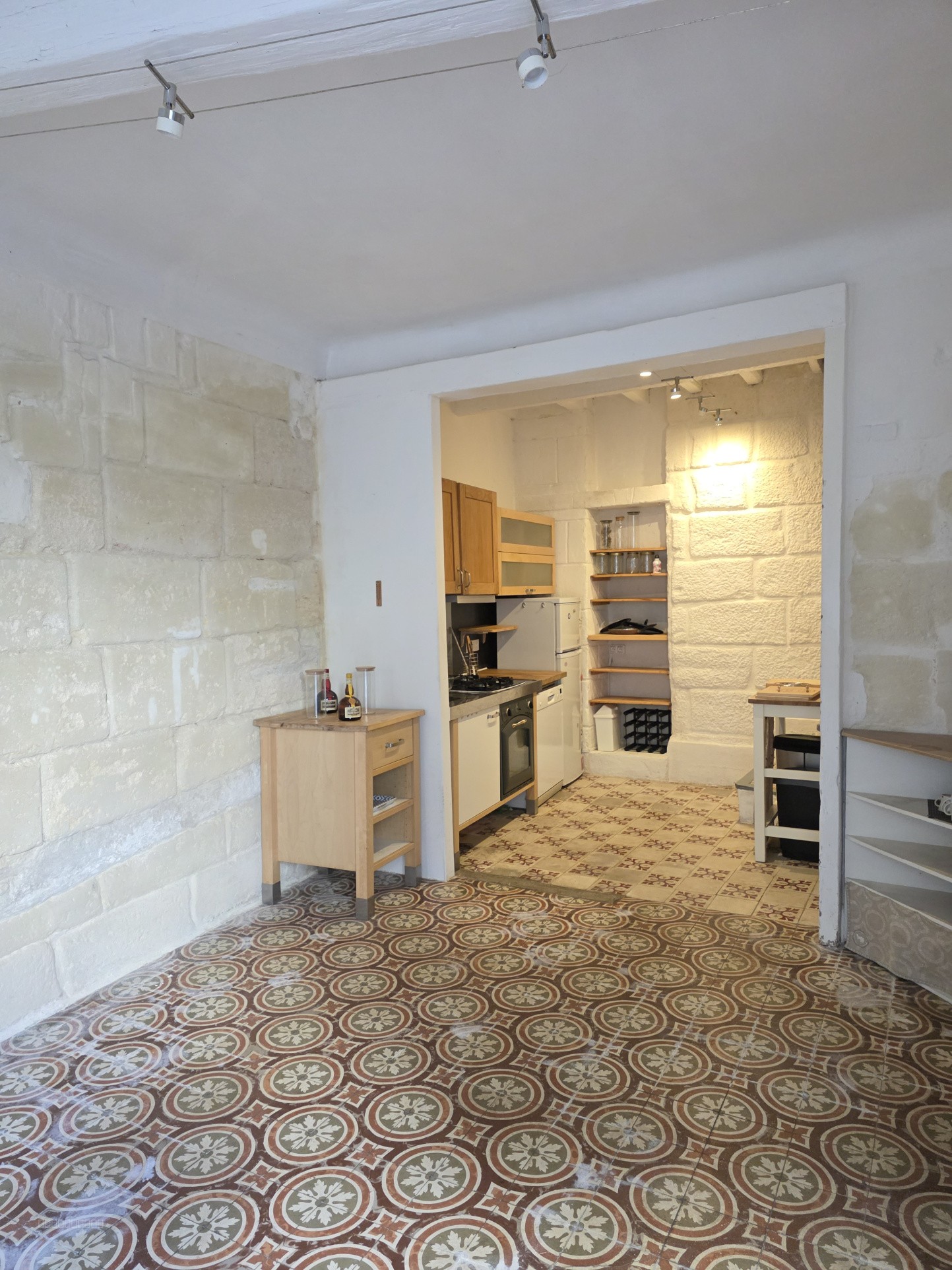 Maison à vendre à Arles, 21 m², 4 pièces – photo 2 sur 9
