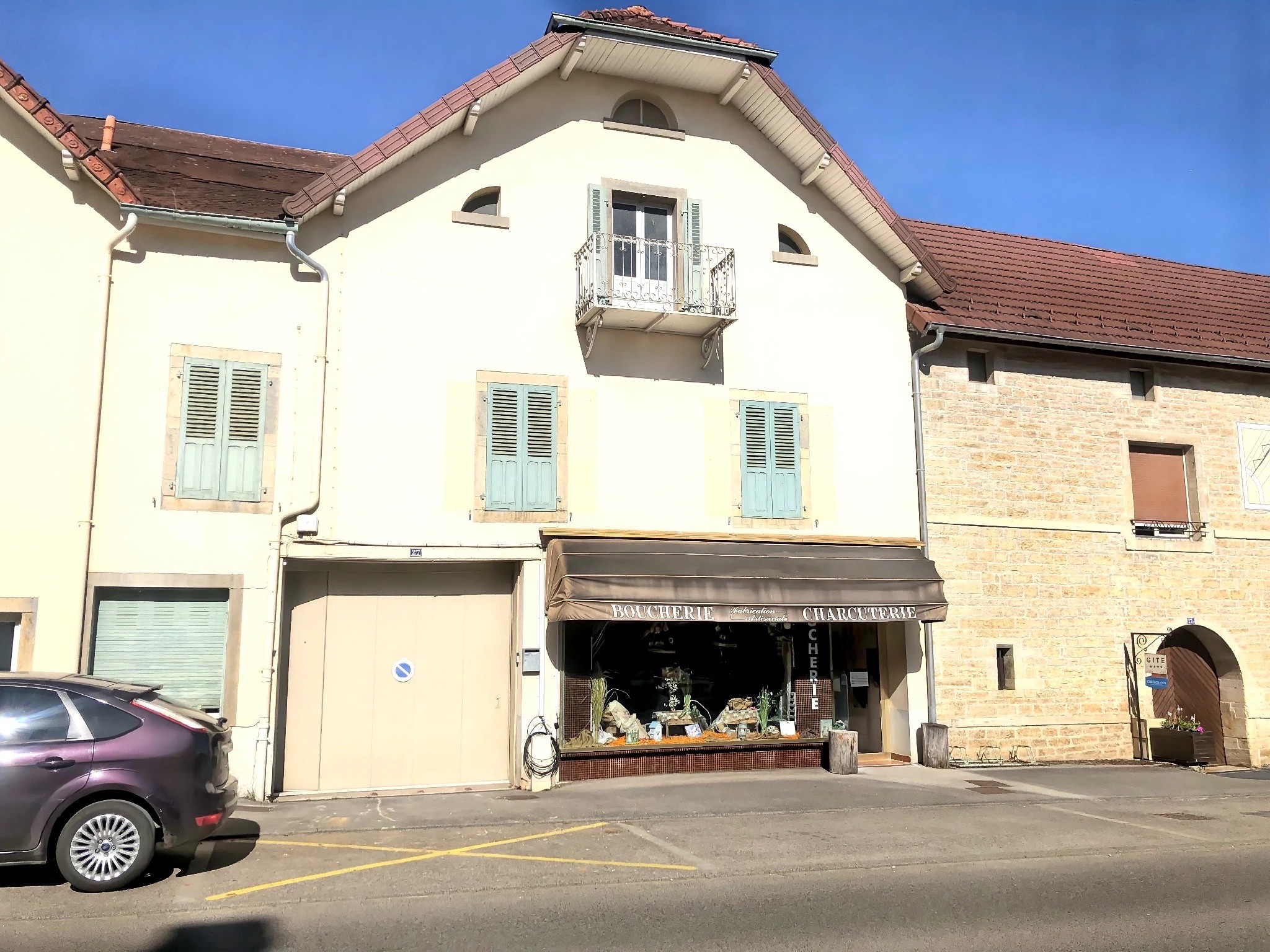 Maison à vendre à Sancey, 500 m², 10 pièces – photo 2 sur 2