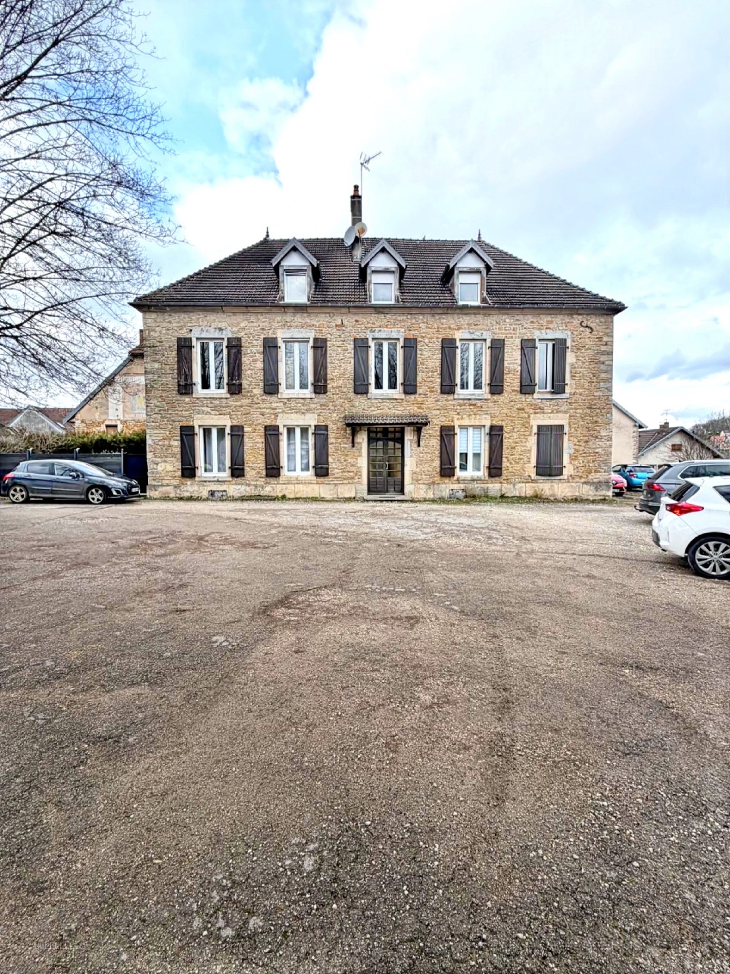 Bien immobilier à vendre à Pouilley les vignes, 65 m², 4 pièces – photo 2 sur 2
