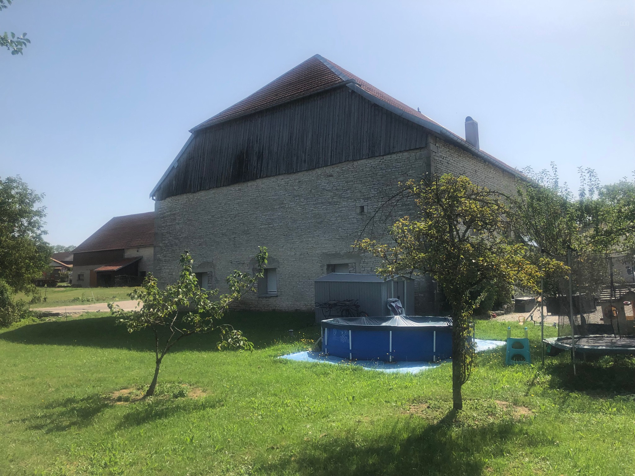 Immeuble à vendre à Vernierfontaine, 300 m² – photo 3 sur 3