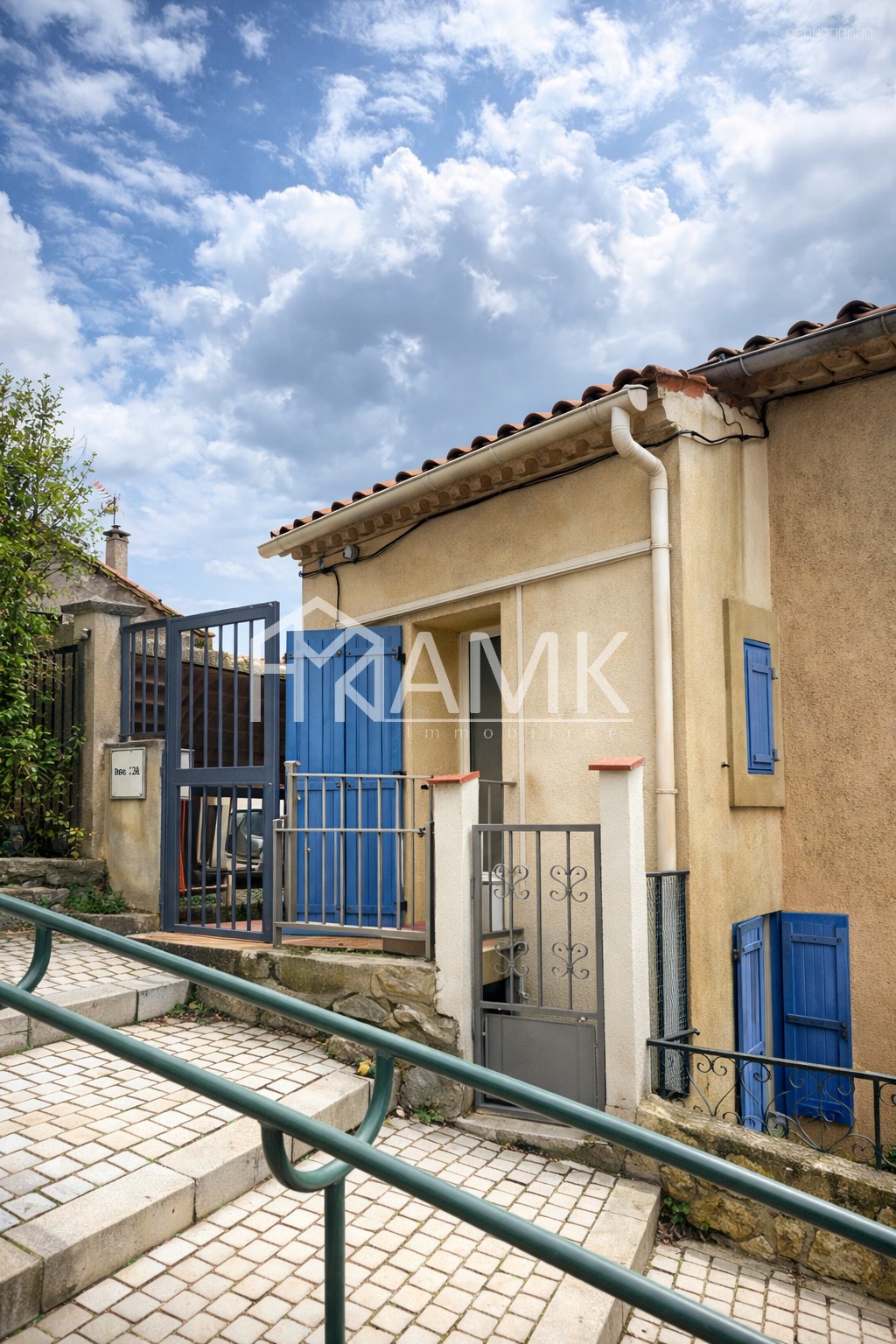 Appartement à vendre à La penne sur huveaune, 70,31 m², 2 pièces – photo 1 sur 8