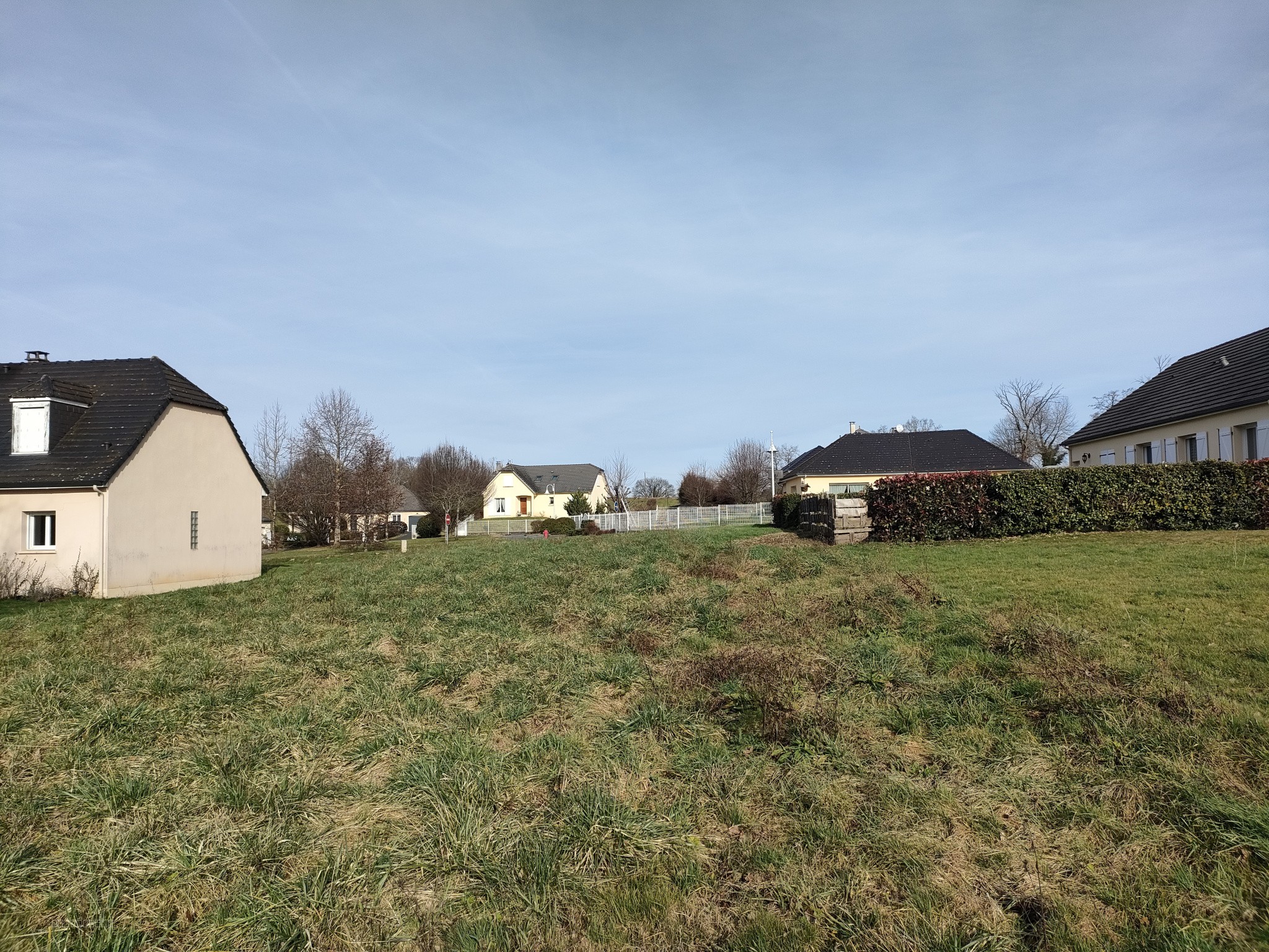 Terrain à vendre à Arnac pompadour, 887 m² – photo 2 sur 3