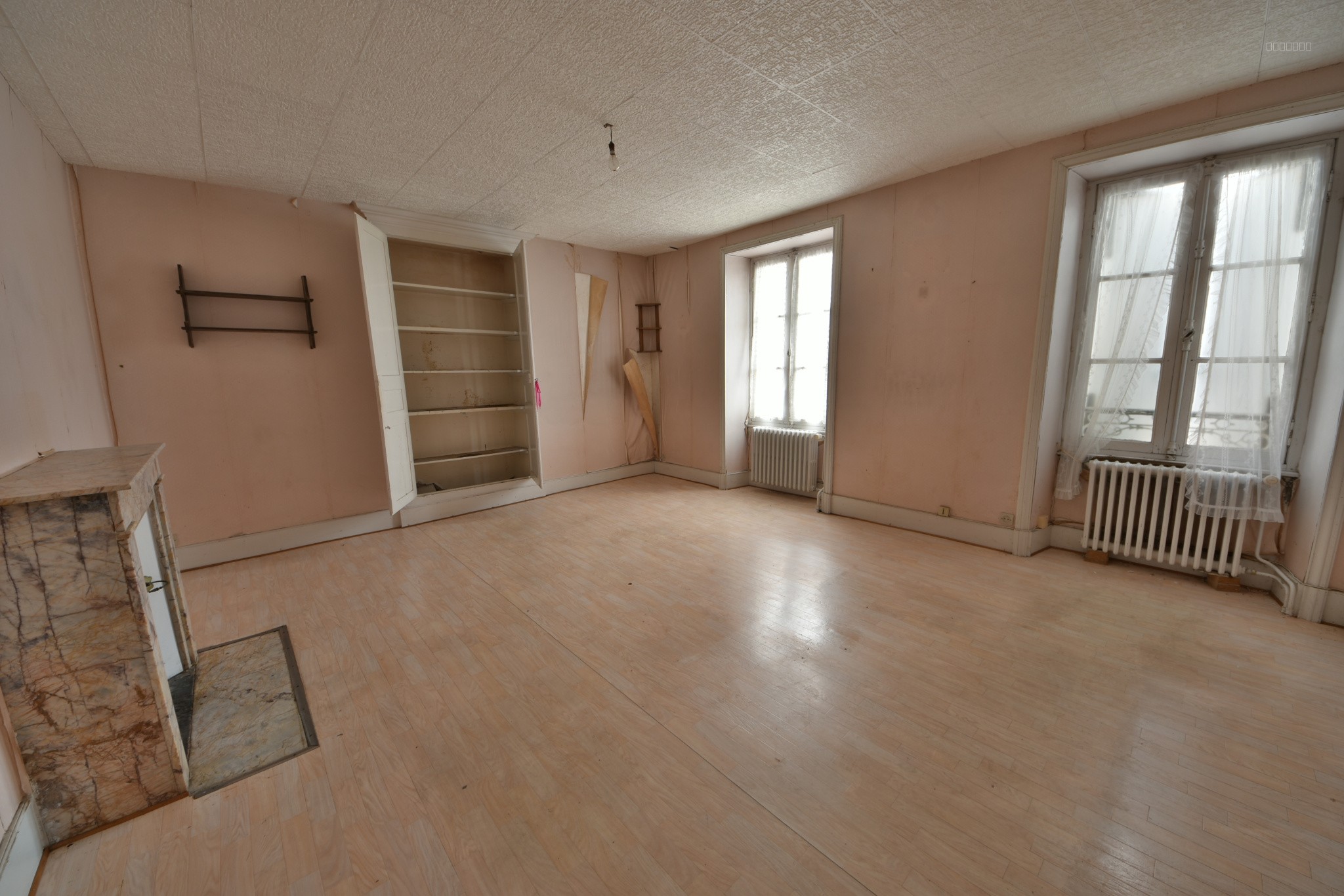 IMMEUBLE CENTRE BOURG JUILLAC — photo 7
