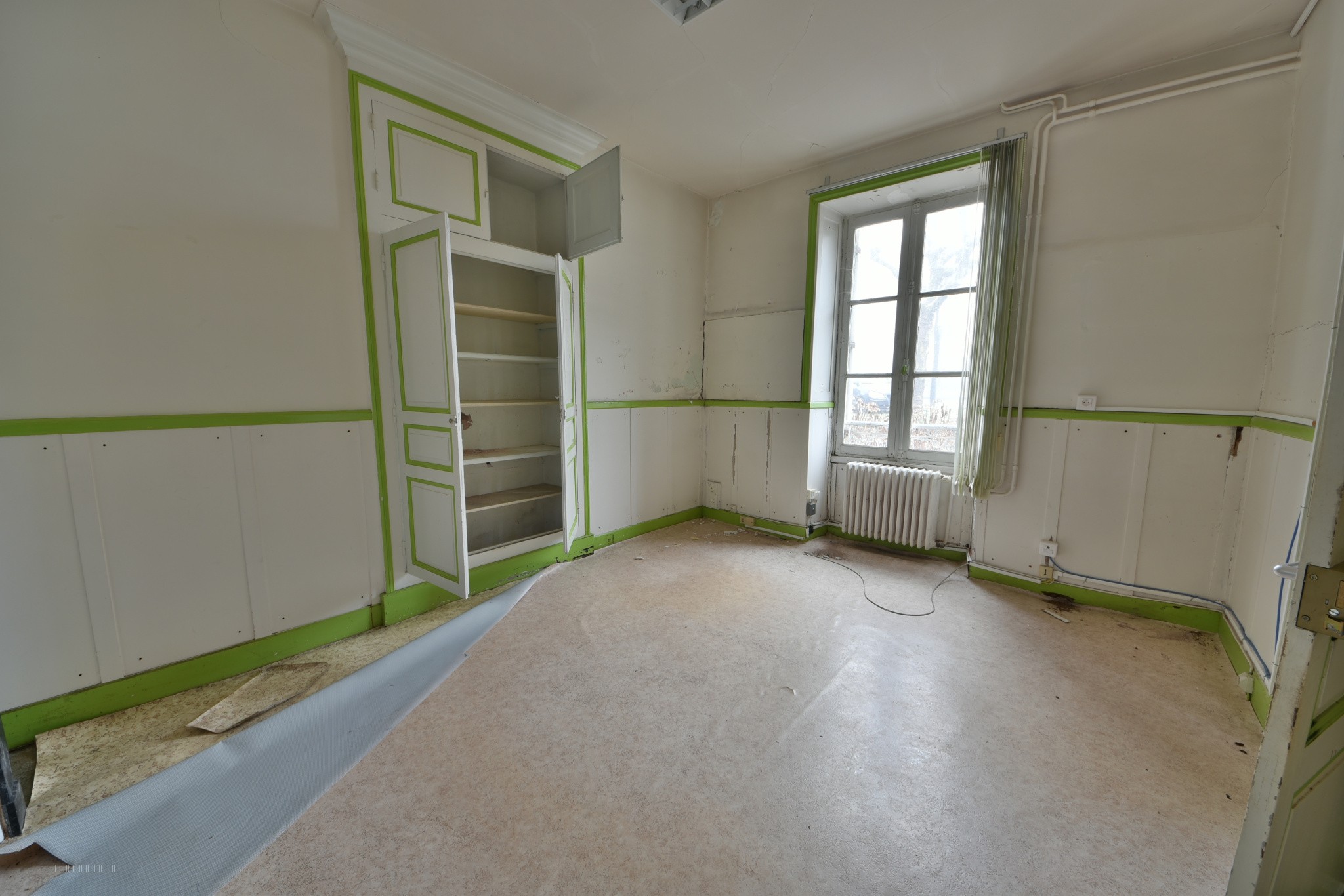 IMMEUBLE CENTRE BOURG JUILLAC — photo 4