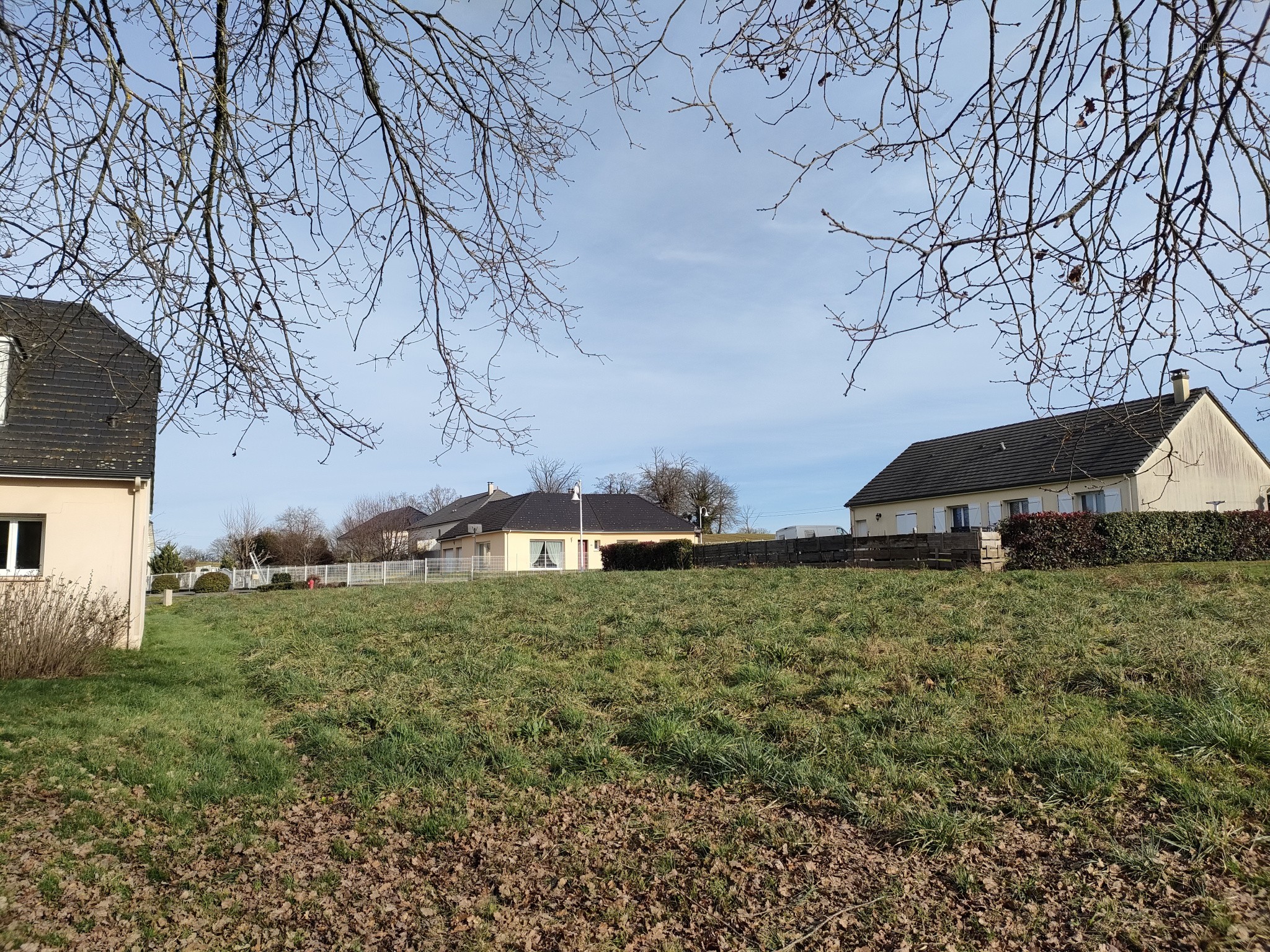 Terrain à vendre à Arnac pompadour, 887 m² – photo 3 sur 3