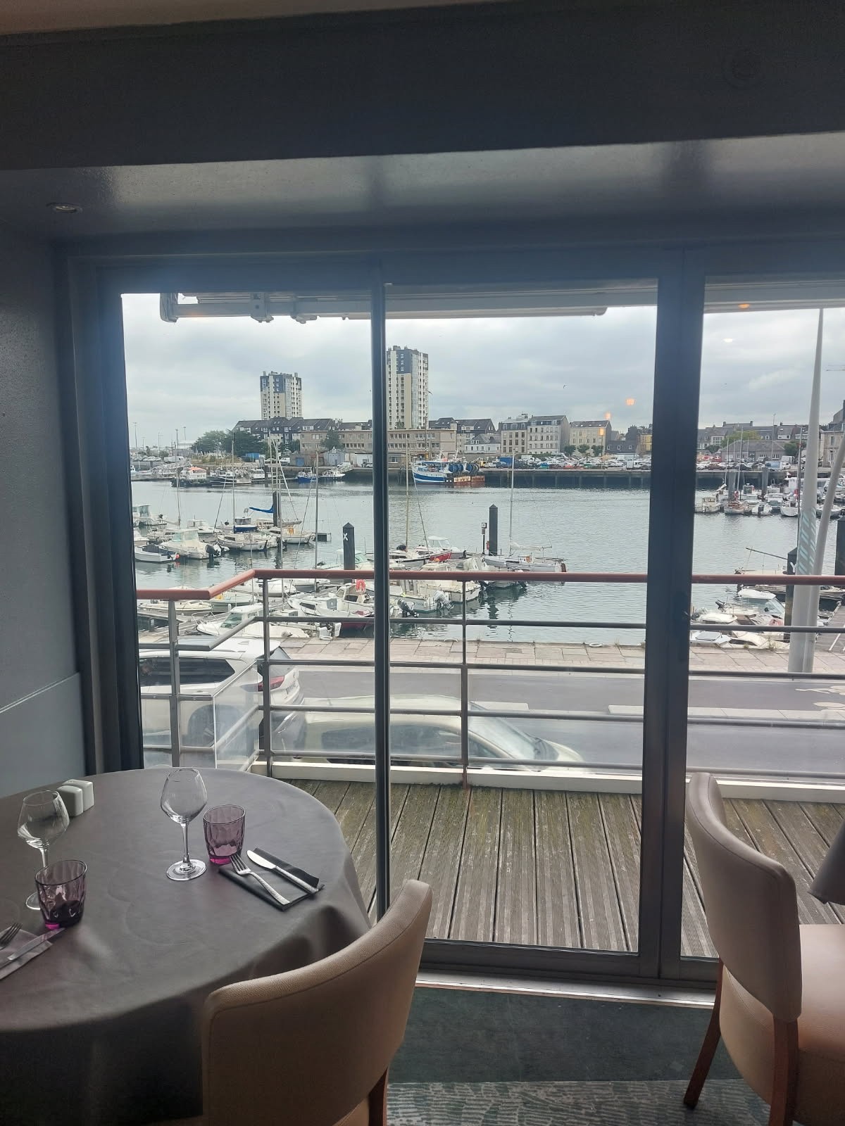 Maison à vendre à Favrieux, 340 m², 10 pièces – photo 3 sur 3