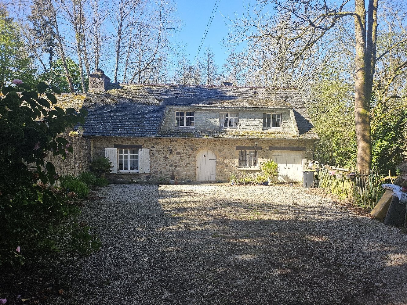 Bien immobilier à vendre à Saussemesnil, 1 000 m², 7 pièces – photo 1 sur 5
