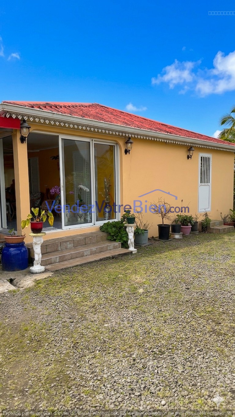 Maison à vendre à La plaine des palmistes, 96 m², 4 pièces – photo 1 sur 5