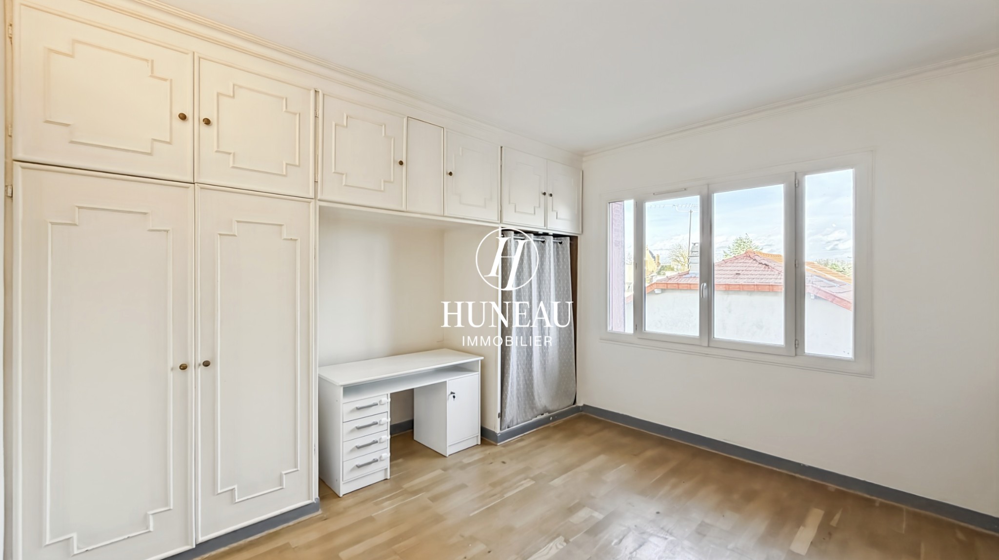 APPARTEMENT FAMILIAL NON MEUBLE — photo 4