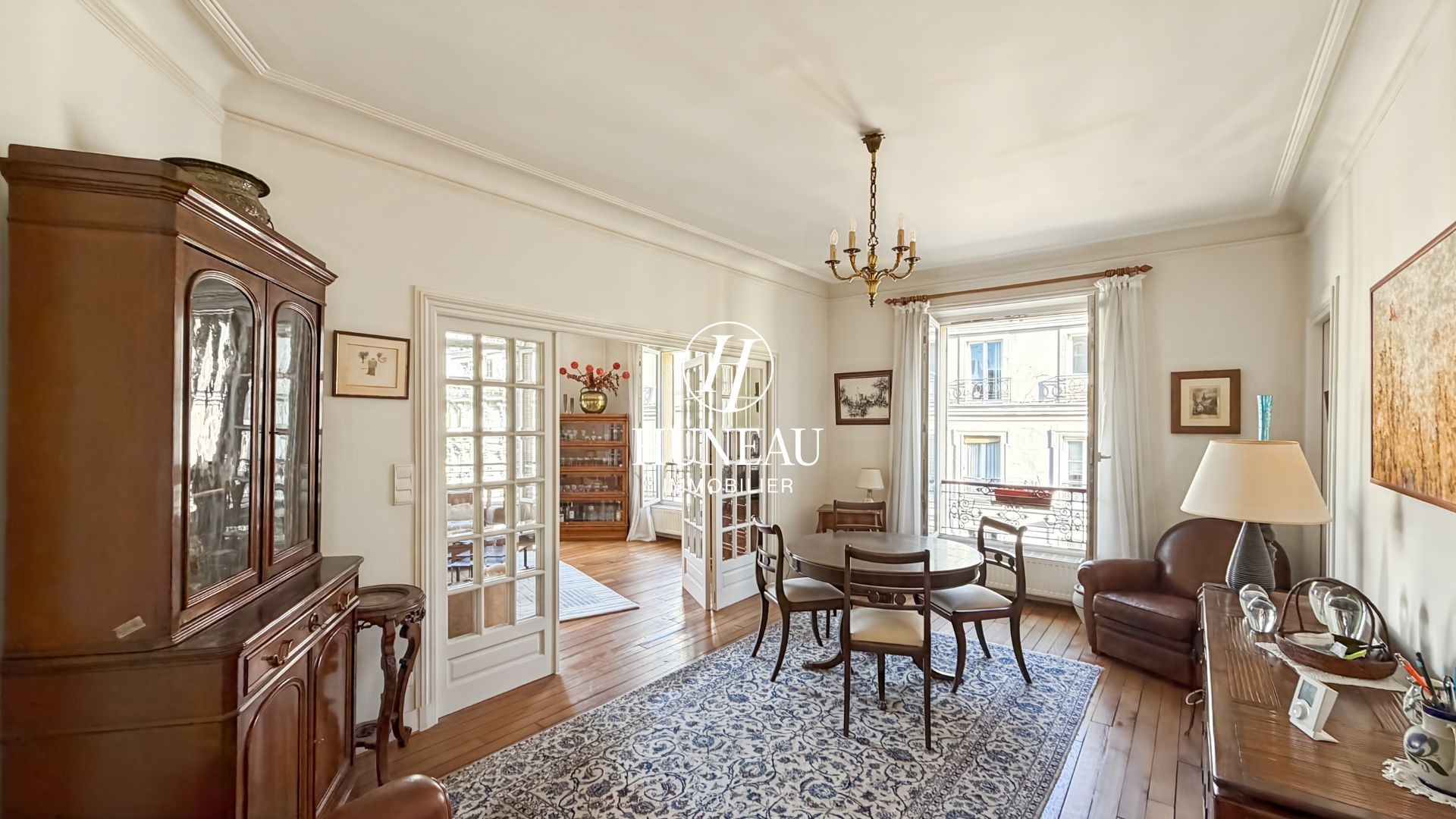 APPARTEMENT 4 PIÈCES TRÈS LUMINEUX ET AVEC BEAUCOUP DE CHARME — photo 6