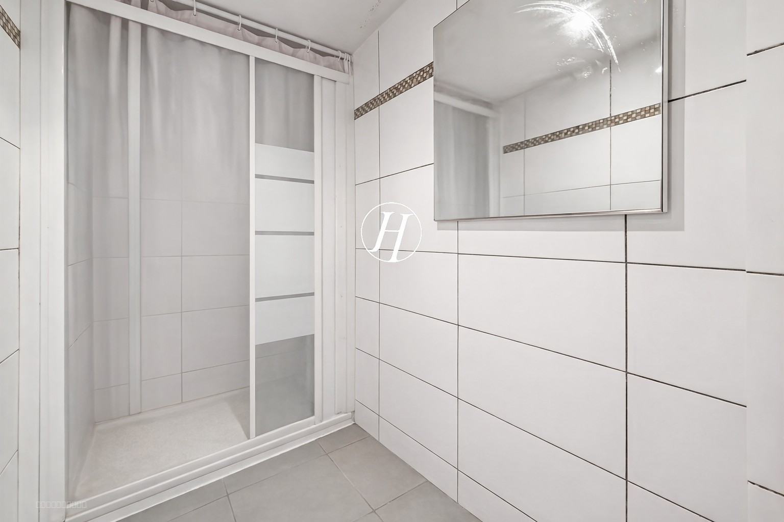 MAISON AVEC 3 APPARTEMENT PROCHE DU METRO — photo 6
