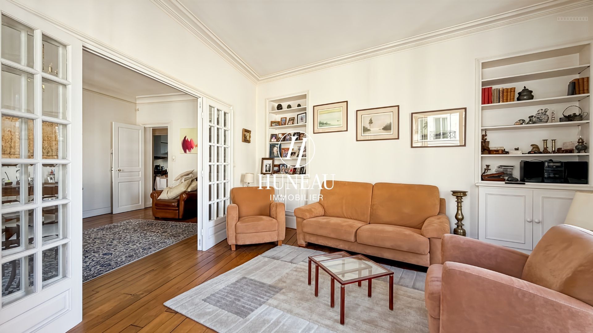 APPARTEMENT 4 PIÈCES TRÈS LUMINEUX ET AVEC BEAUCOUP DE CHARME — photo 3