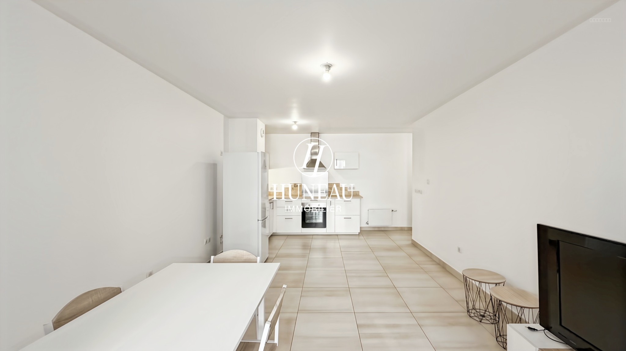 APPARTEMENT 3 PIÈCES 2 CHAMBRES EN PARFAIT ETAT ET AVEC DOUBLE BALCON — photo 3