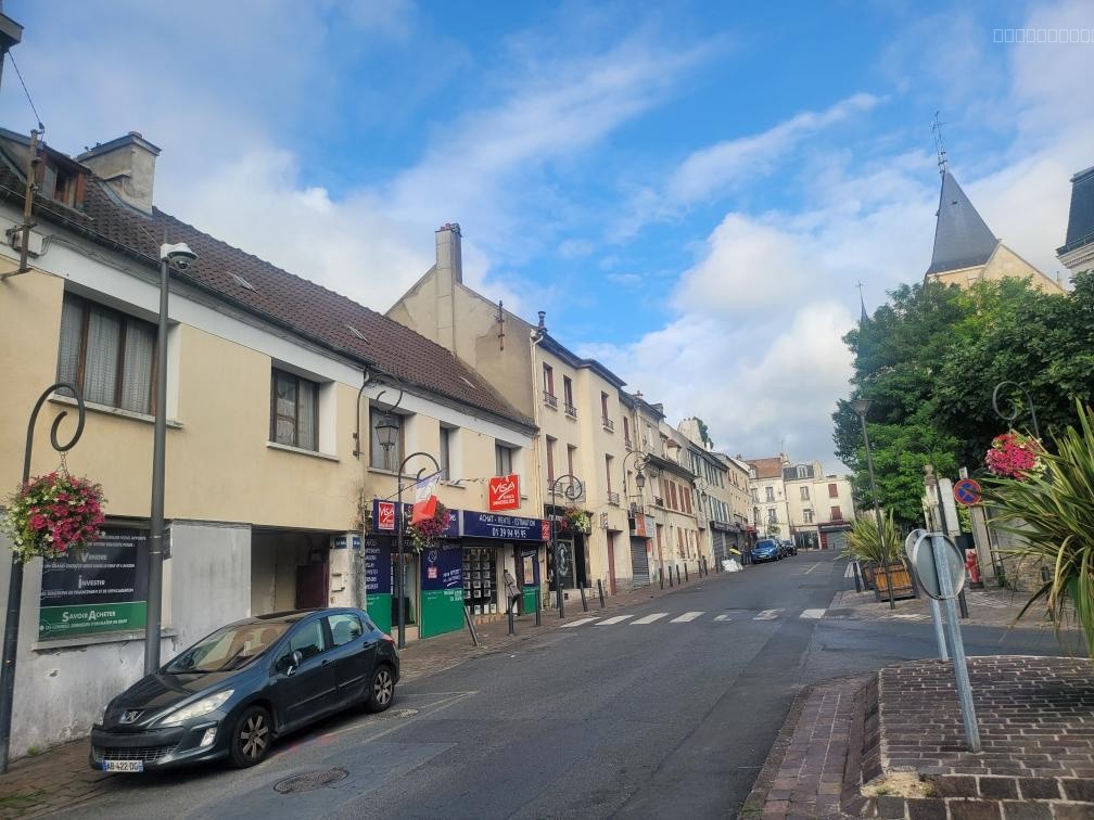 Immeuble à vendre à Villiers le bel, 284 m², 13 pièces – photo 1 sur 4
