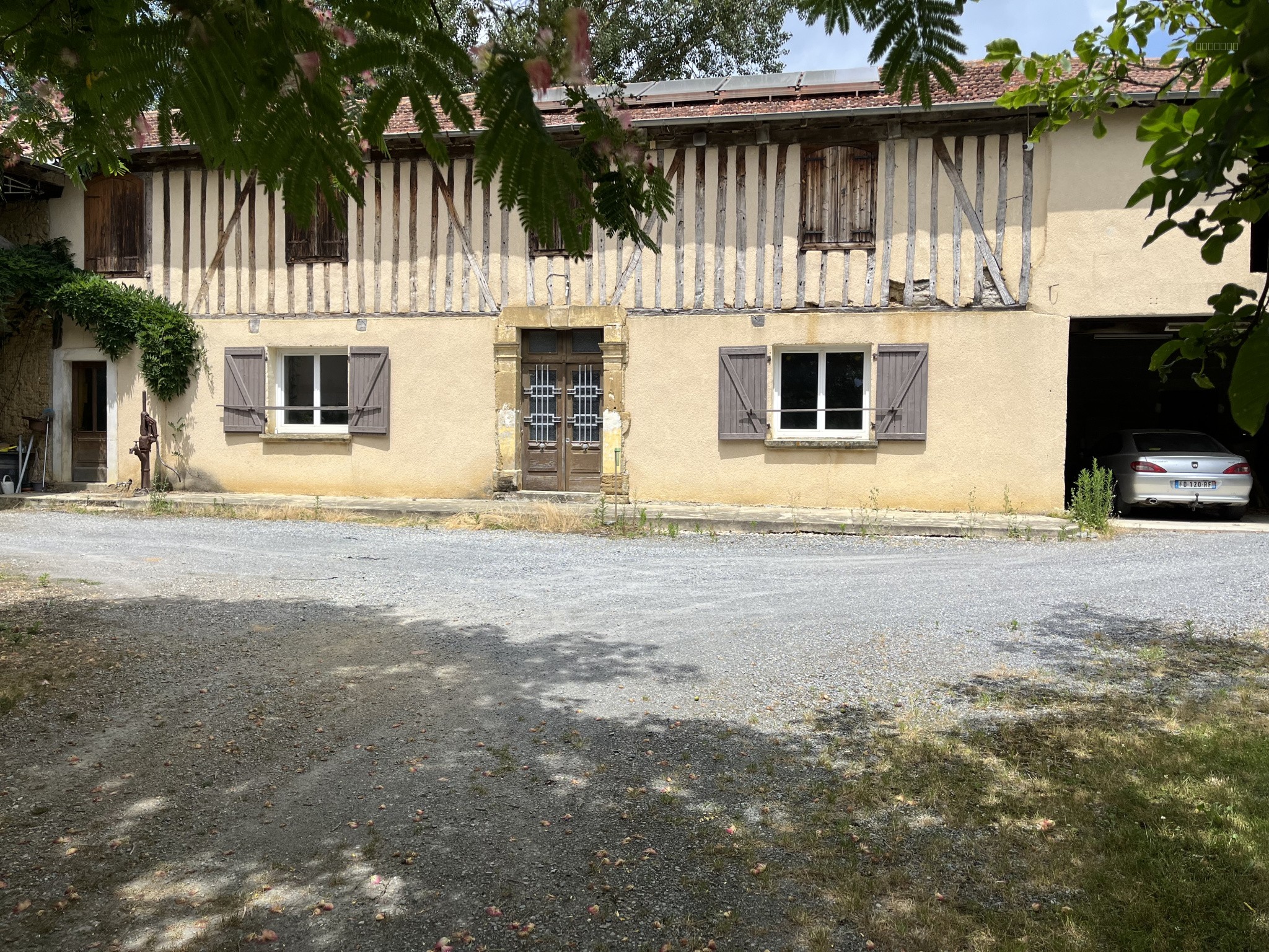 Ferme à vendre à Trie sur baise, 682 m², 4 pièces – photo 1 sur 13