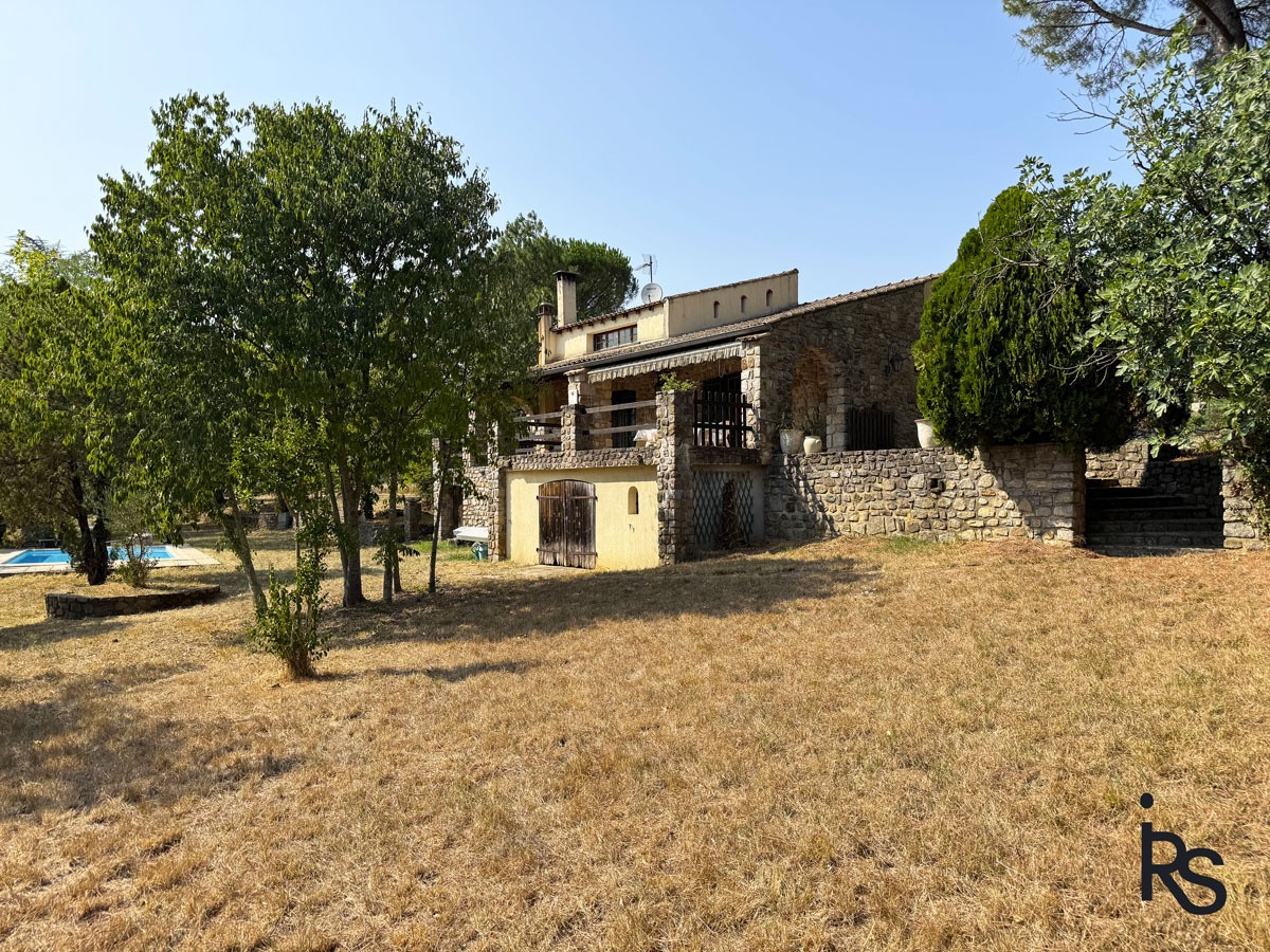 Maison à vendre à Laurac en vivarais, 910 m², 4 pièces – photo 1 sur 10
