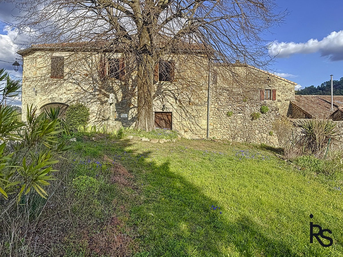 Bien immobilier à vendre à Joannas, 187 m², 6 pièces – photo 2 sur 18