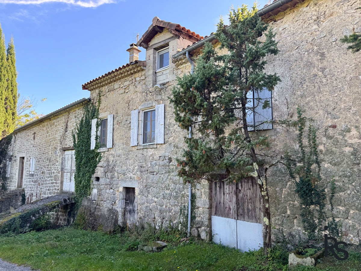 Bien immobilier à vendre à Joannas, 87 m², 3 pièces – photo 1 sur 10