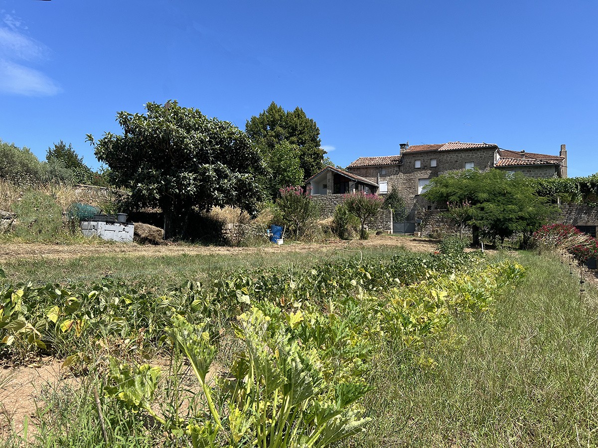 Bien immobilier à vendre à Sanilhac, 45 m², 14 pièces – photo 1 sur 13