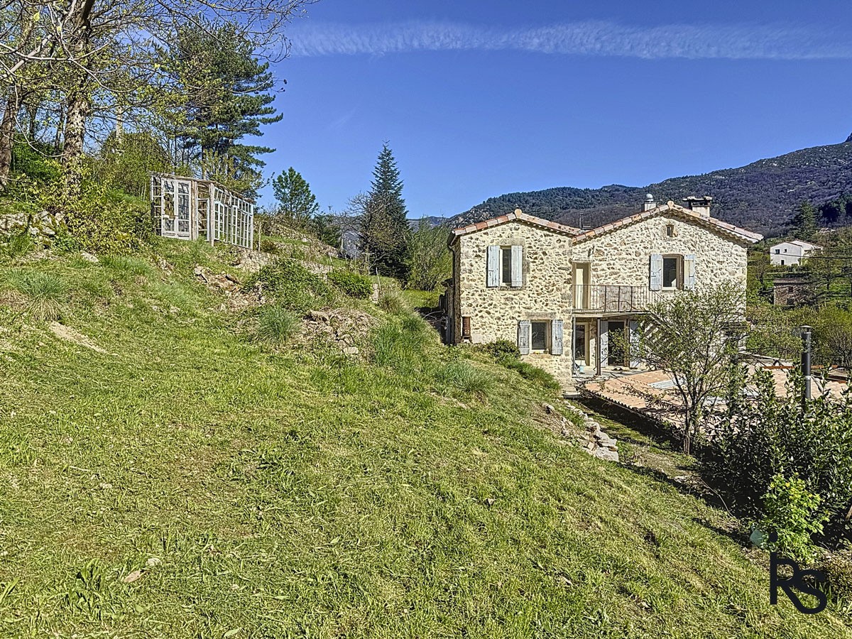 Maison à vendre à Rocles, 31 m², 8 pièces – photo 2 sur 13